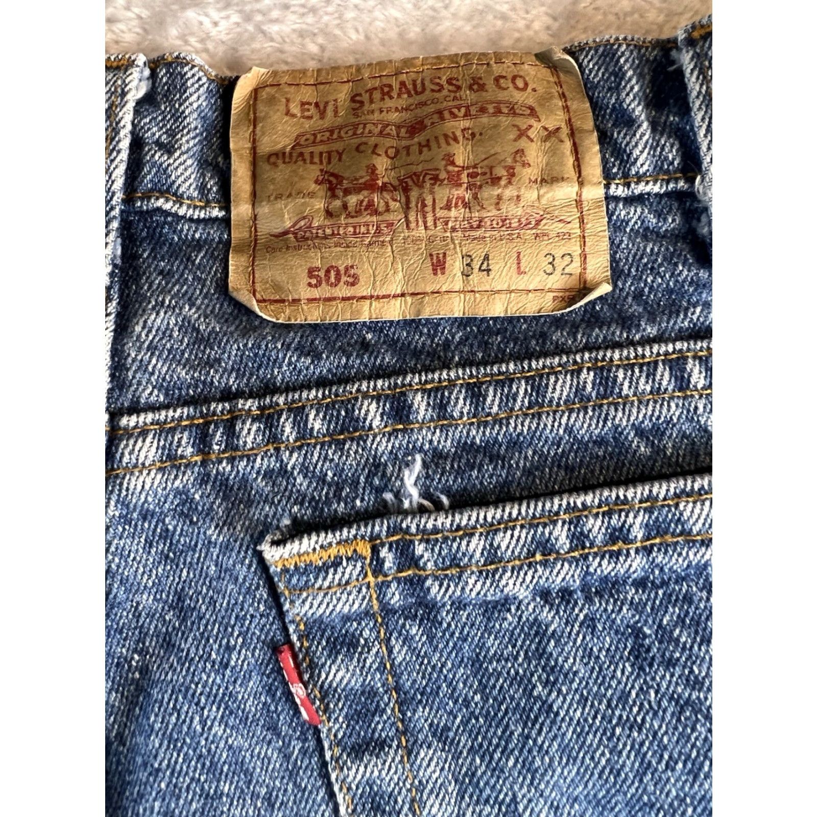 Levi's VINTAGE Levi's 505 Jeans Mens 34x32 Regular Inseam 31x31 Denim Blue 5-Pocket Flat-Front USA Straight Style Mens Size US 34 / EU 50 - 5 Thumbnail
