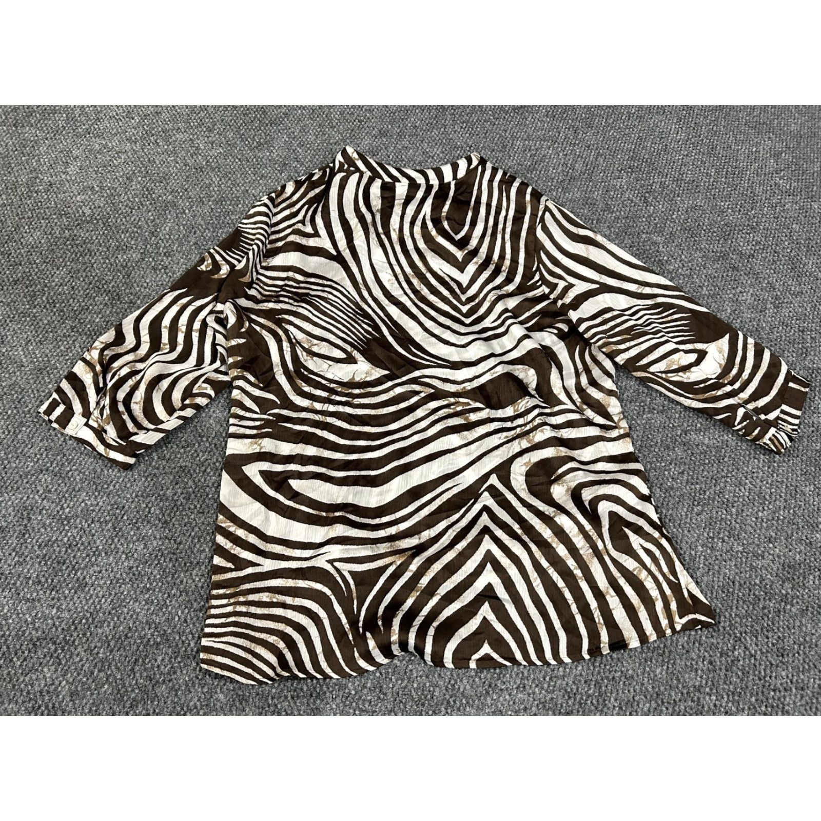 Vintage Chicos Shirt Womens Blouse Tunic 3/4 Sleeve Brown Zebra Animal Print Round Neck 3 Buttons Relaxed Fit Size XS / US 0-2 / IT 36-38 - 7 Thumbnail