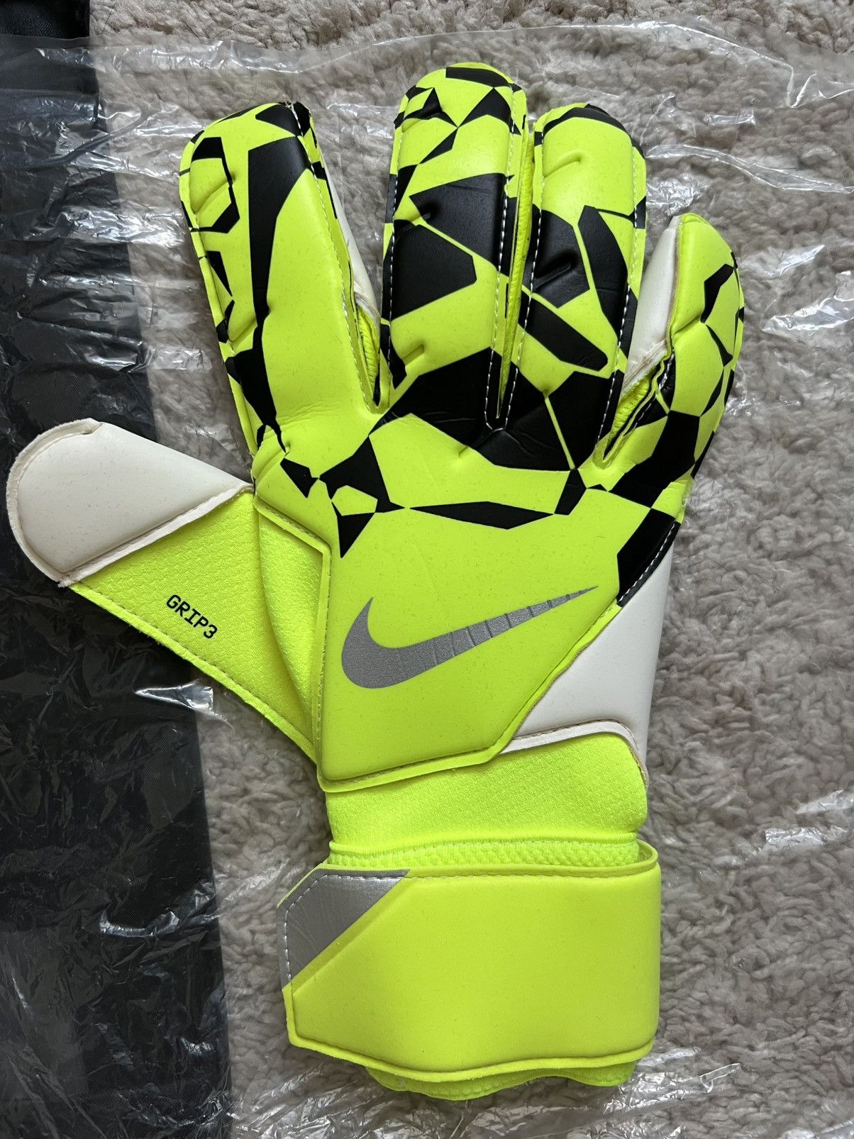 Nike Nike Grip 3 Match Goalkeeper Gloves Soccer Gloves Size ONE SIZE - 11 Thumbnail