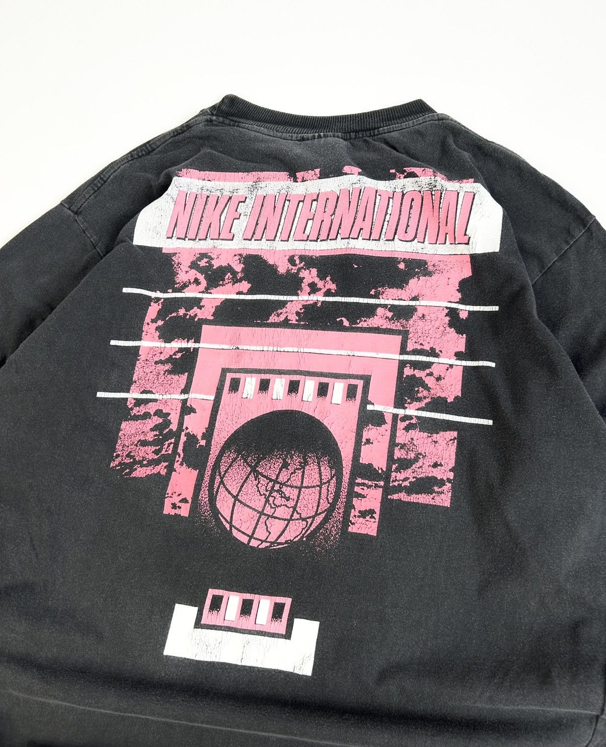 Nike × Vintage Rare Nike International Vintage Long Sleeve Grey L Y2k Size US L / EU 52-54 / 3 - 7 Thumbnail