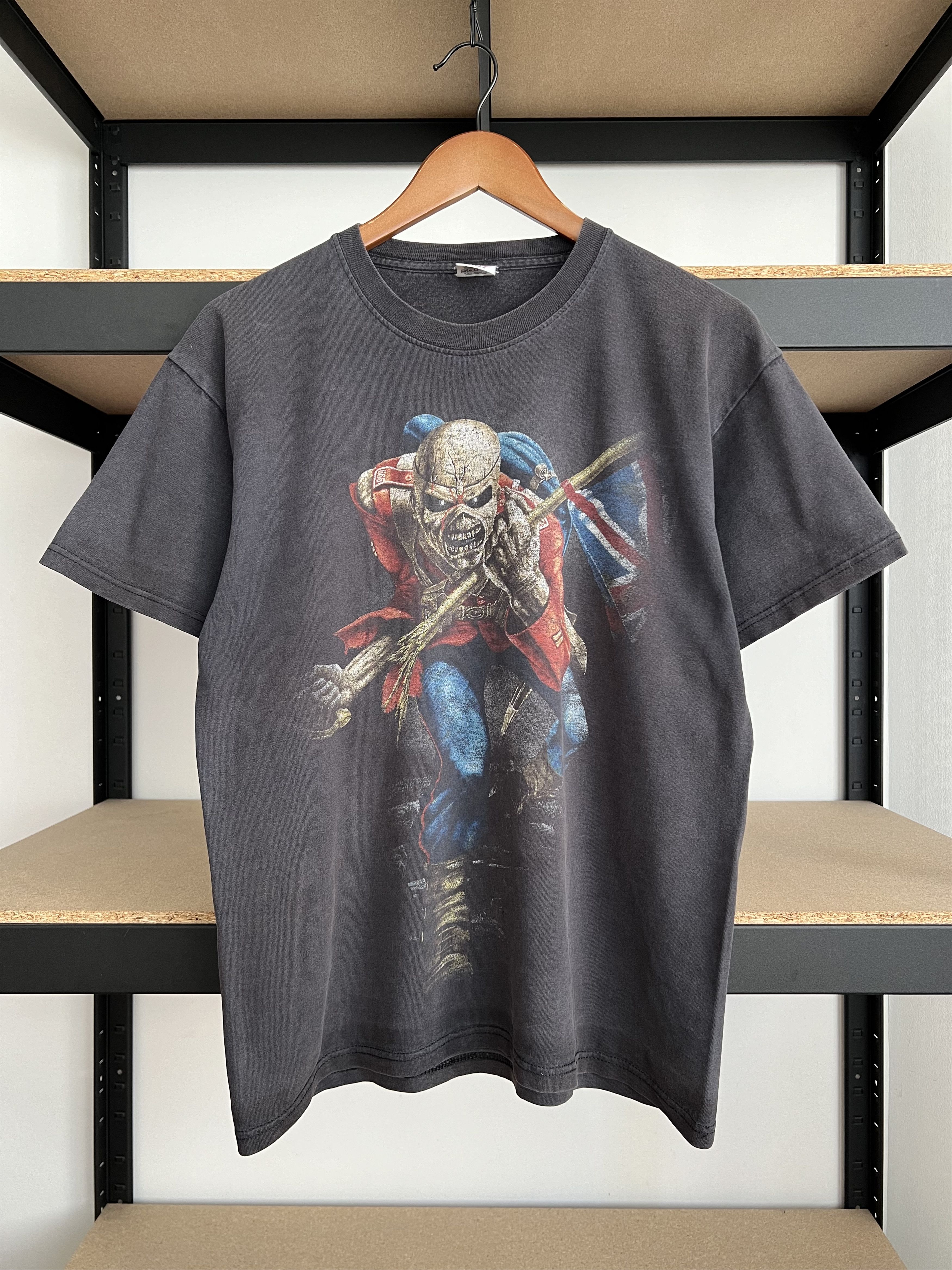 Band Tees Vintage 2010 Iron Maiden The Final Frontier Black T-shirt Size US L / EU 52-54 / 3 - 1 Thumbnail