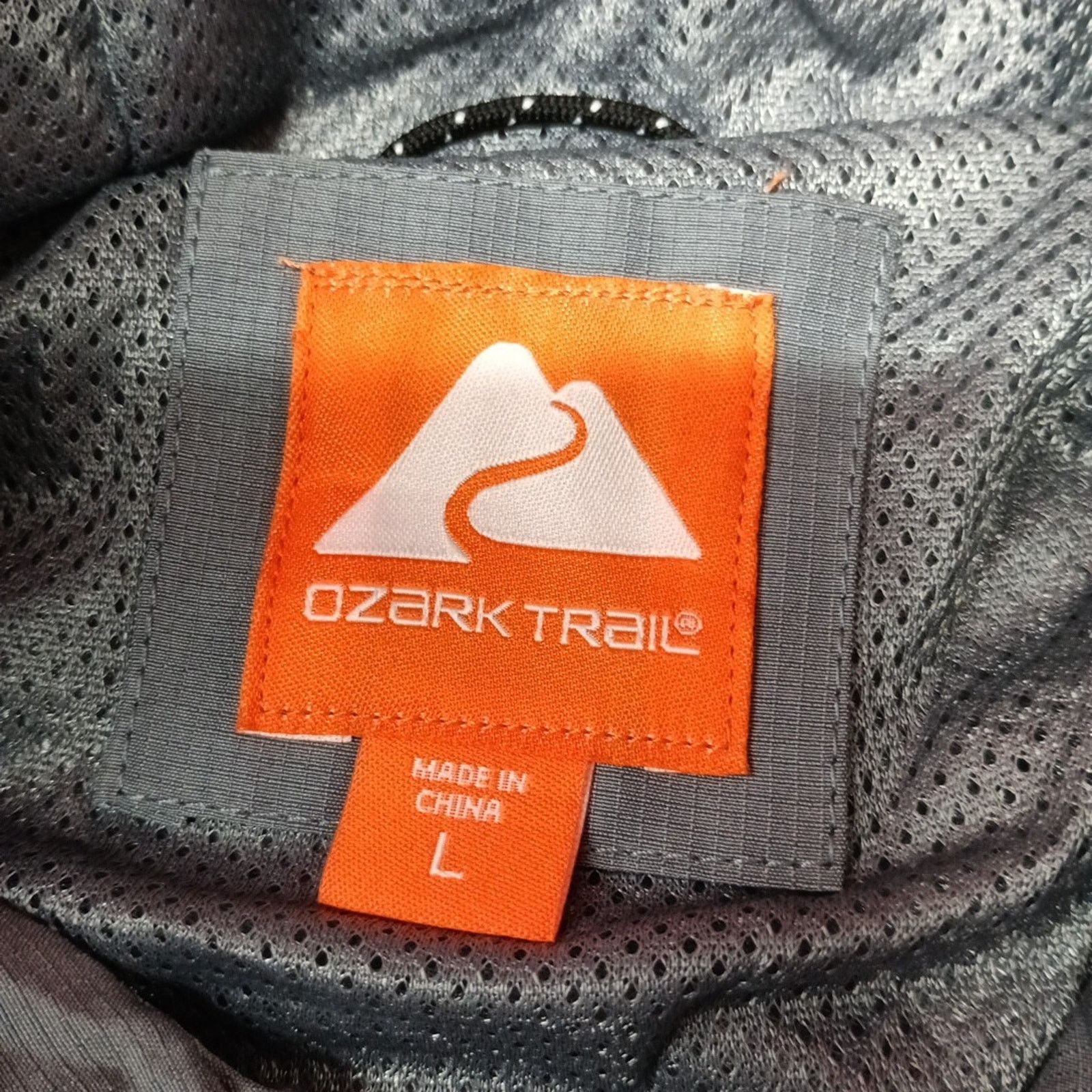 Other Ozark Trail Windbreaker Jacket Men's Size L Gray Zip Pockets Size US L / EU 52-54 / 3 - 5 Thumbnail