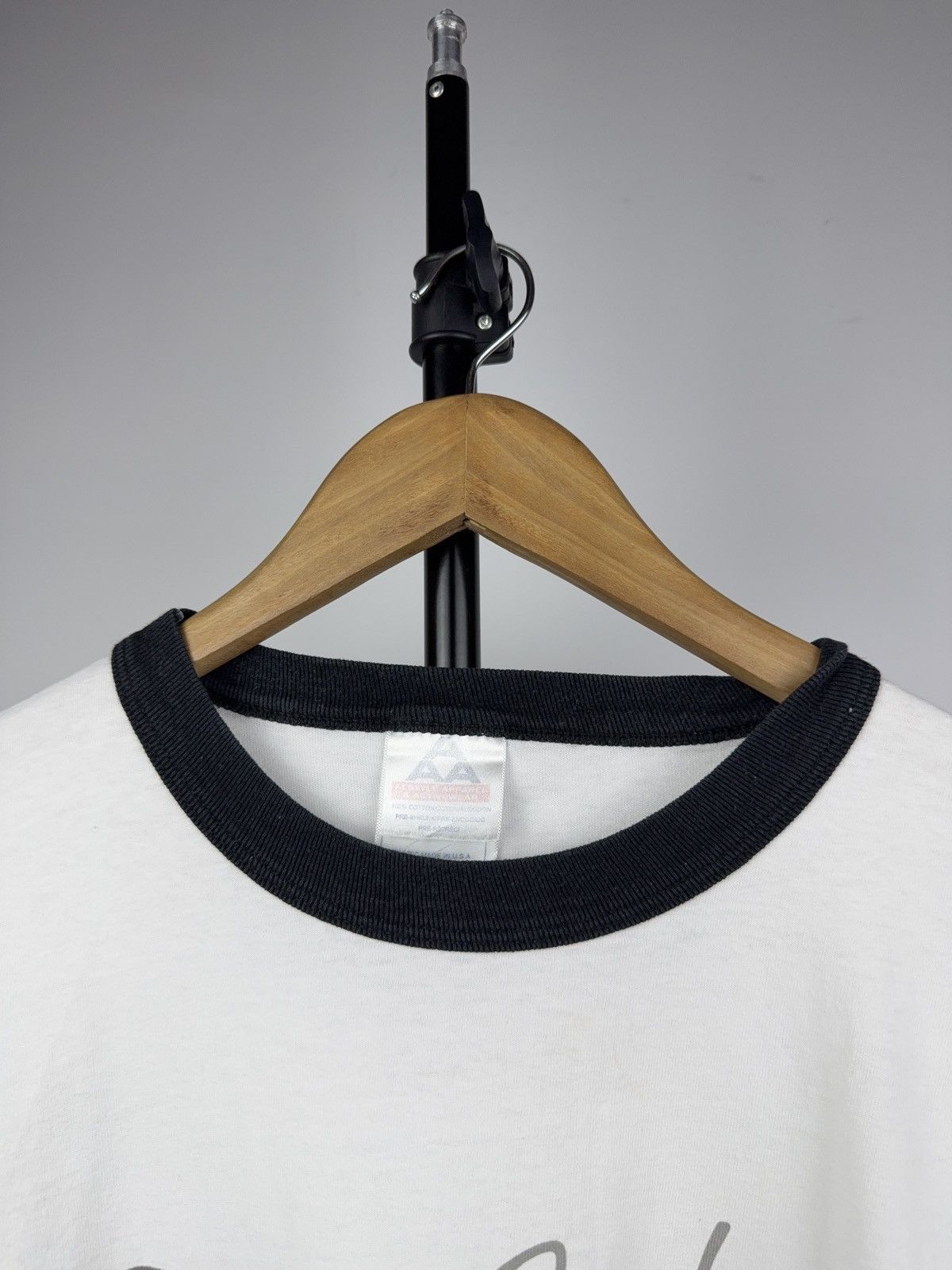 Vintage Vintage 90s Fender 62 Precision Bass Ringer Tee Made USA Size US L / EU 52-54 / 3 - 4 Thumbnail
