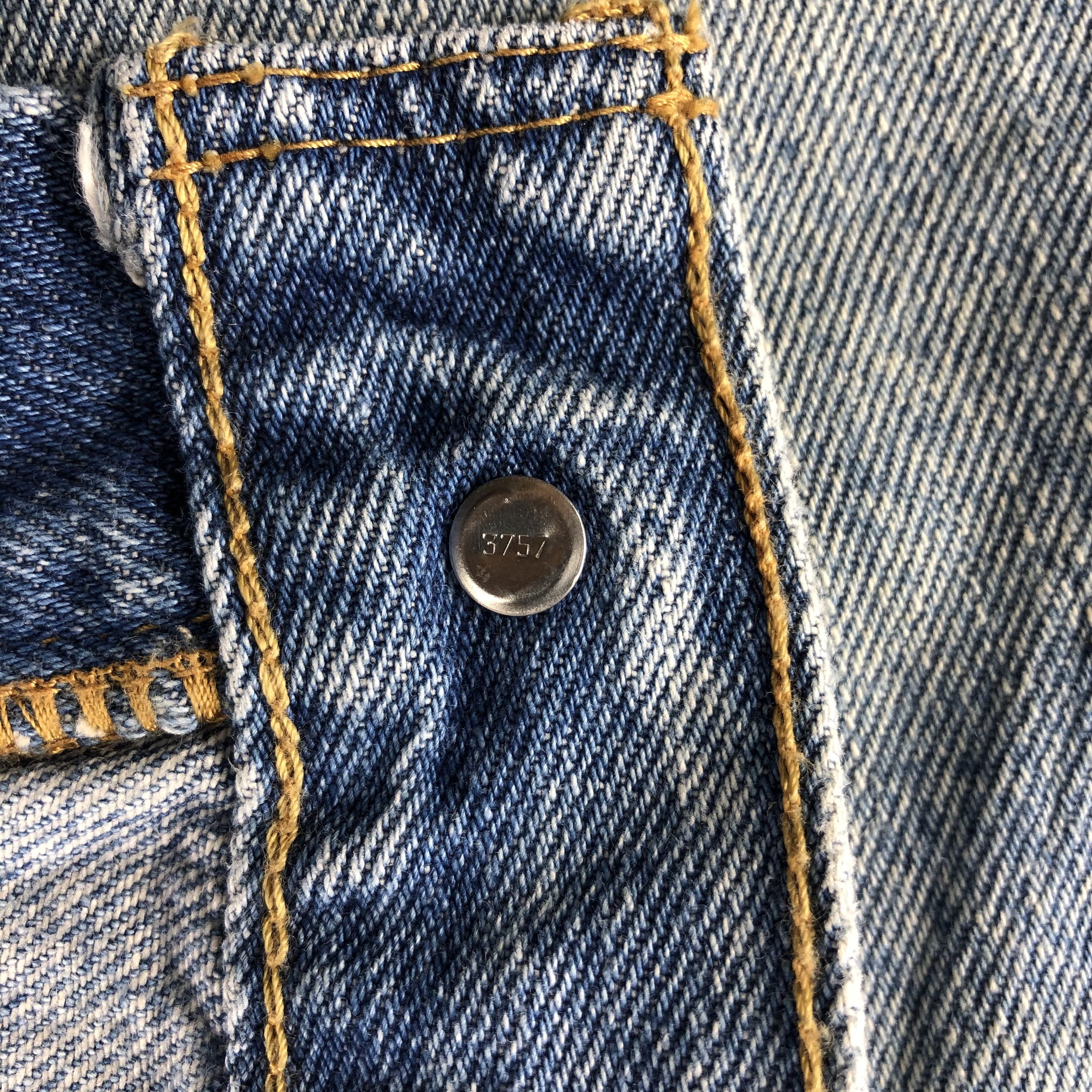 Levi's × Vintage Vintage Light Wash Levis 505 Jeans-JM1017 Size US 43 - 9 Thumbnail