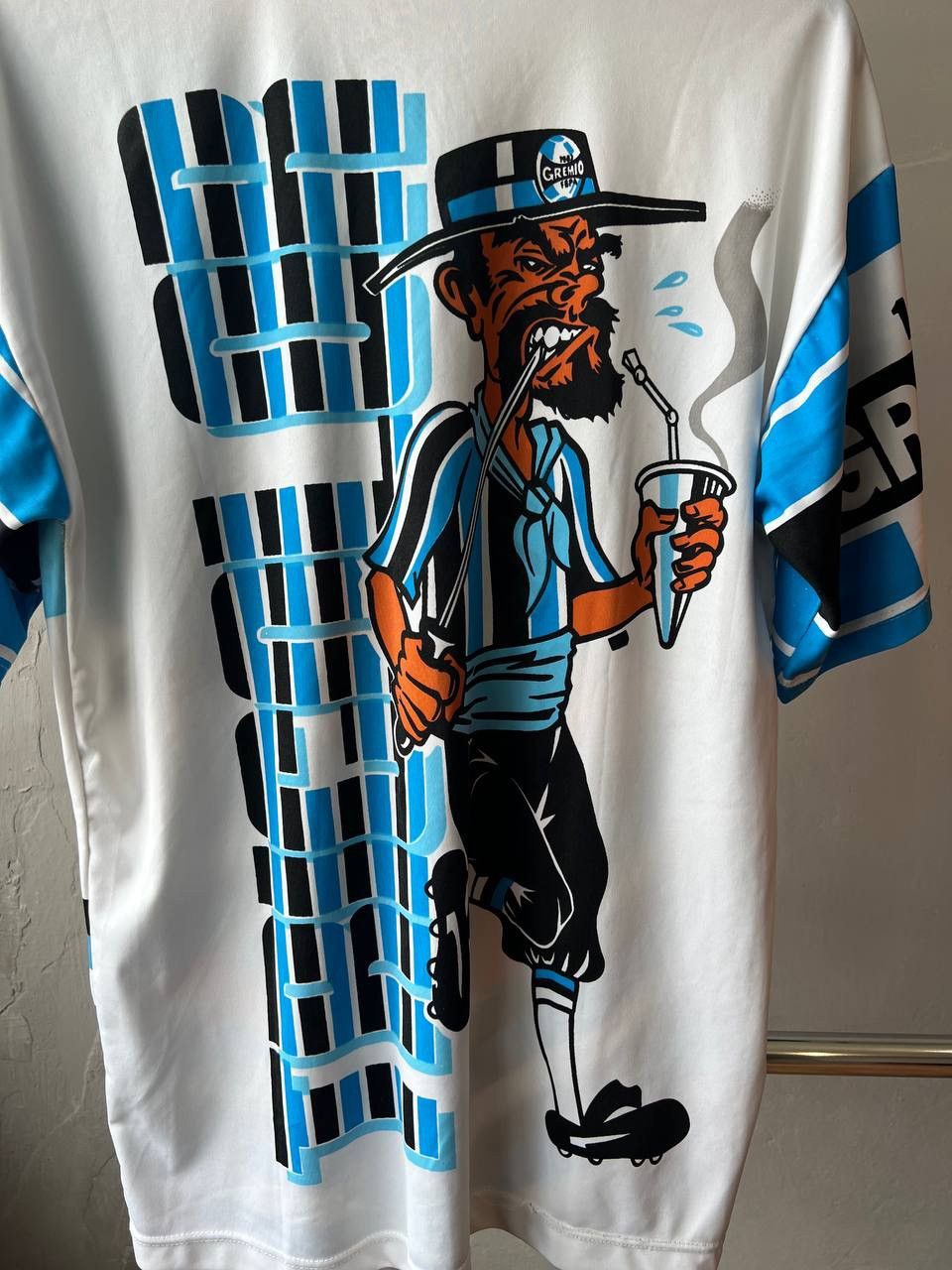 Vintage 90’S FBA GREMIO 1903 DESIGN MASCOT SOCCER JERSEY ROVIL SZ L Size US L / EU 52-54 / 3 - 13 Thumbnail