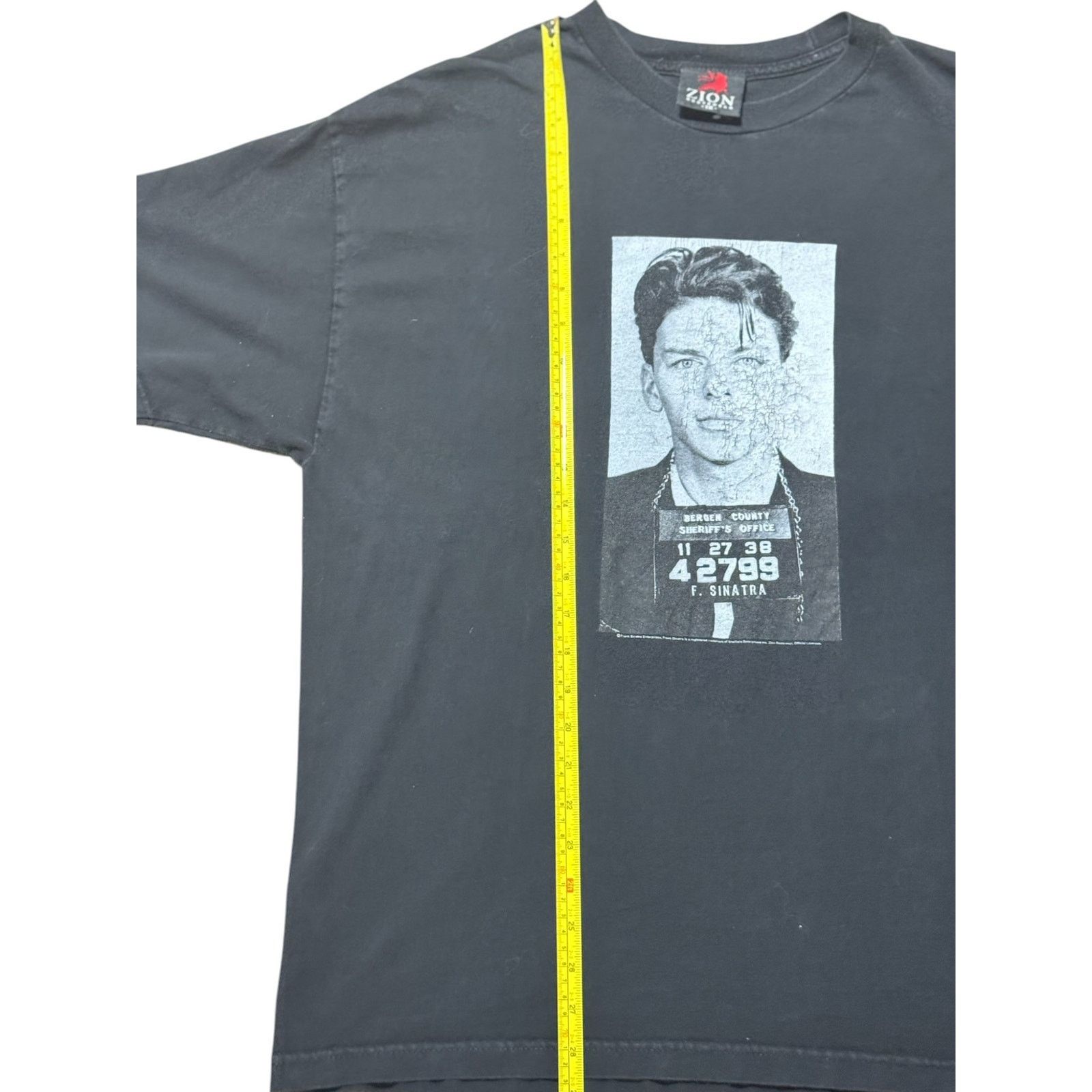 Other Vintage Y2K Frank Sinatra Mugshot T-Shirt Zion Rootswear XL Size US XL / EU 56 / 4 - 6 Thumbnail