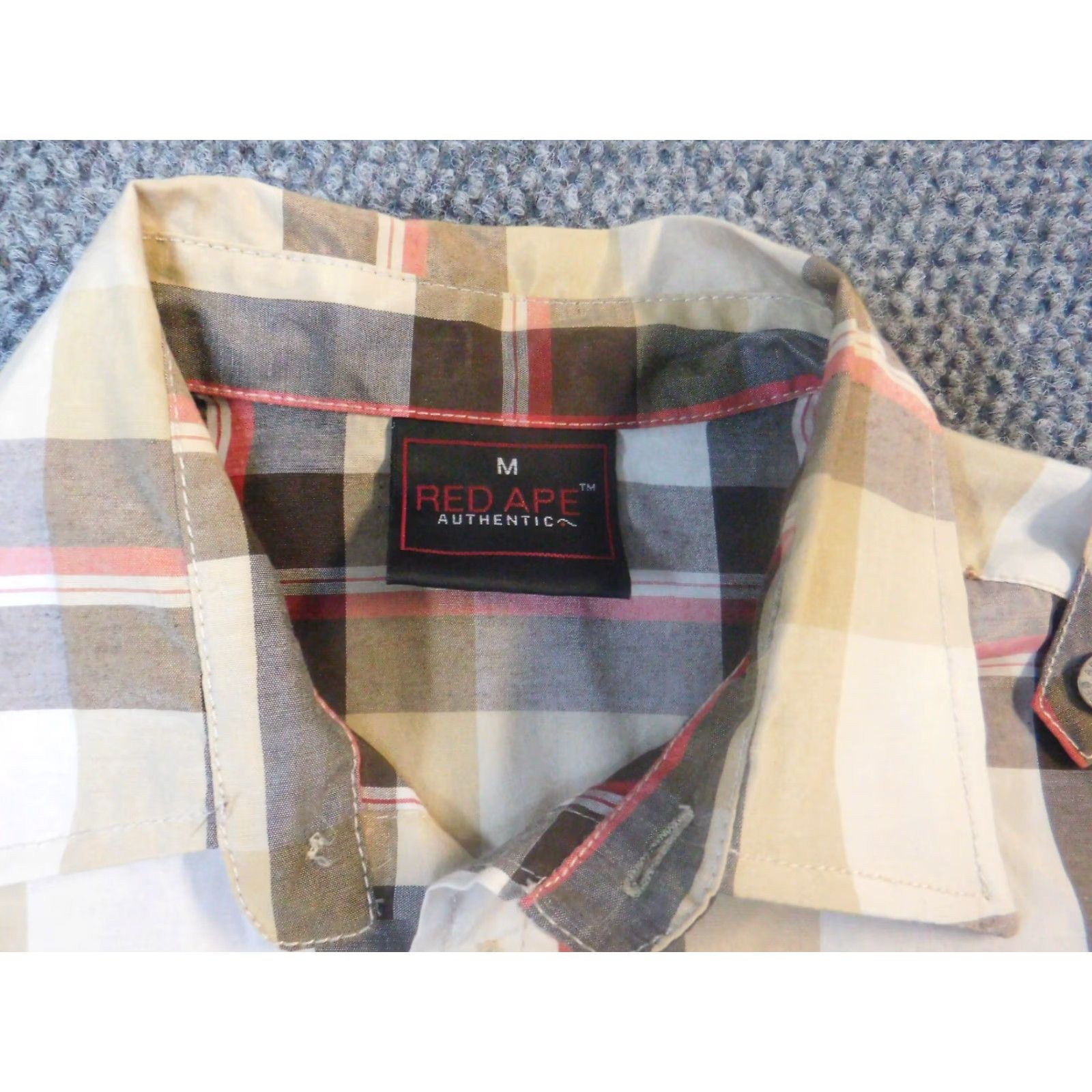 Vintage Red Ape Mens Shirt Long Sleeve Button Down Knit Plaid Cotton Polyester M Red Regular Button-Up Collar Down Theme Logo Western All Seasons Mens Size US M / EU 48-50 / 2 - 4 Thumbnail