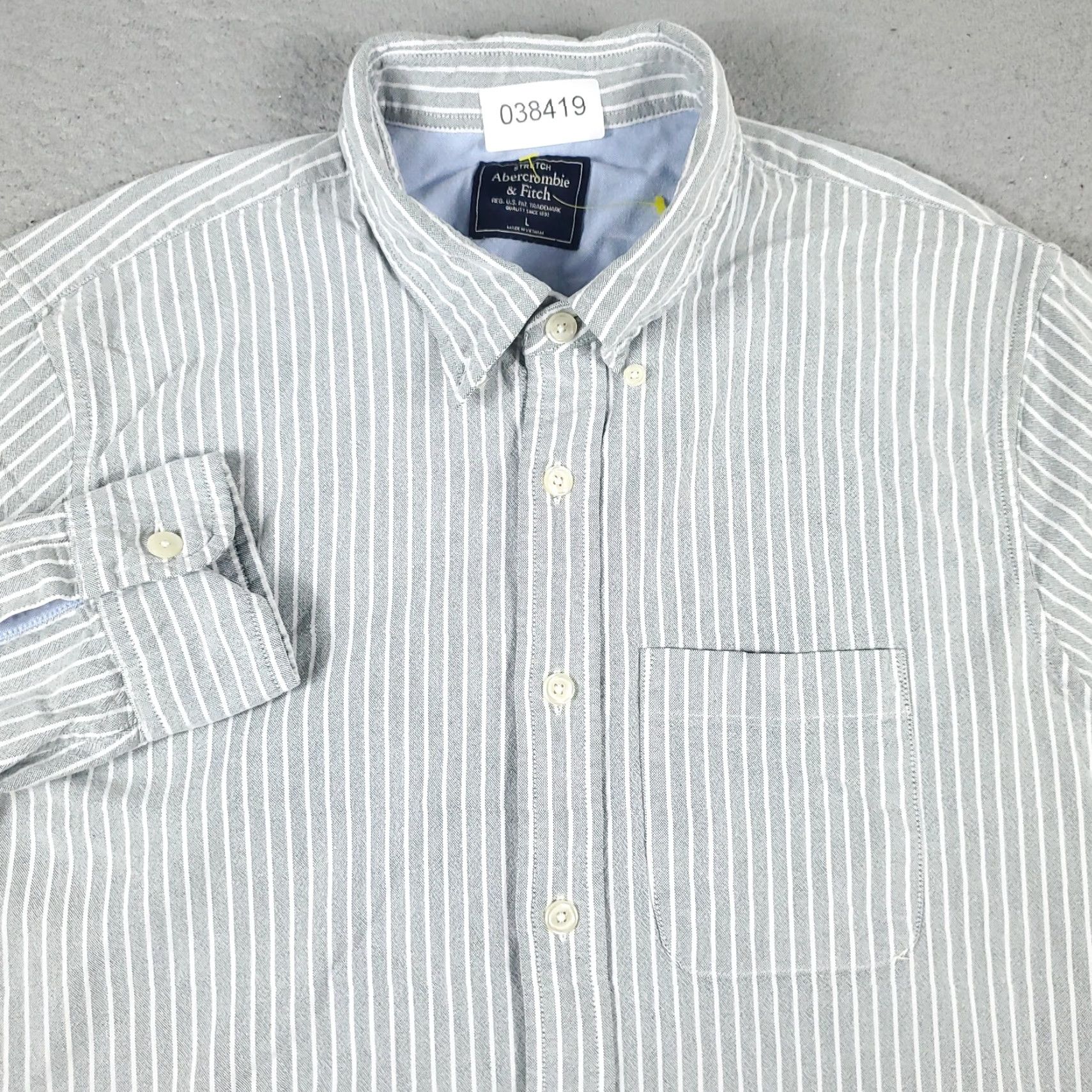 Abercrombie & Fitch Abercrombie & Fitch Shirt Men L Gray Striped Button-Up Long Sleeve Collared Casual Formal Business Ready-to-Wear Size US L / EU 52-54 / 3 - 2 Thumbnail