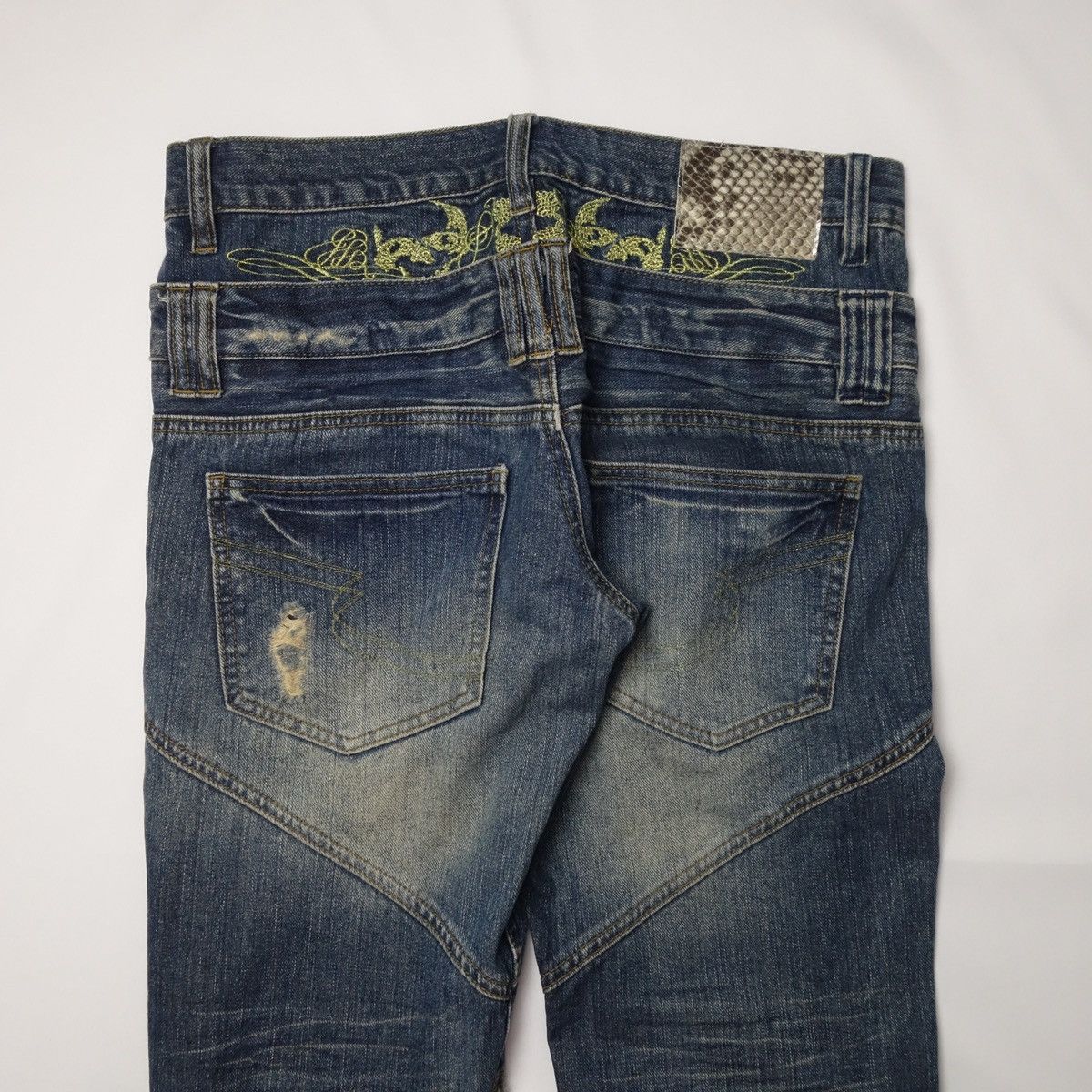 semanticdesign 2000’s Semantic Design Gimmick Belted Flared Denim Pants Size US 32 / EU 48 - 9 Thumbnail
