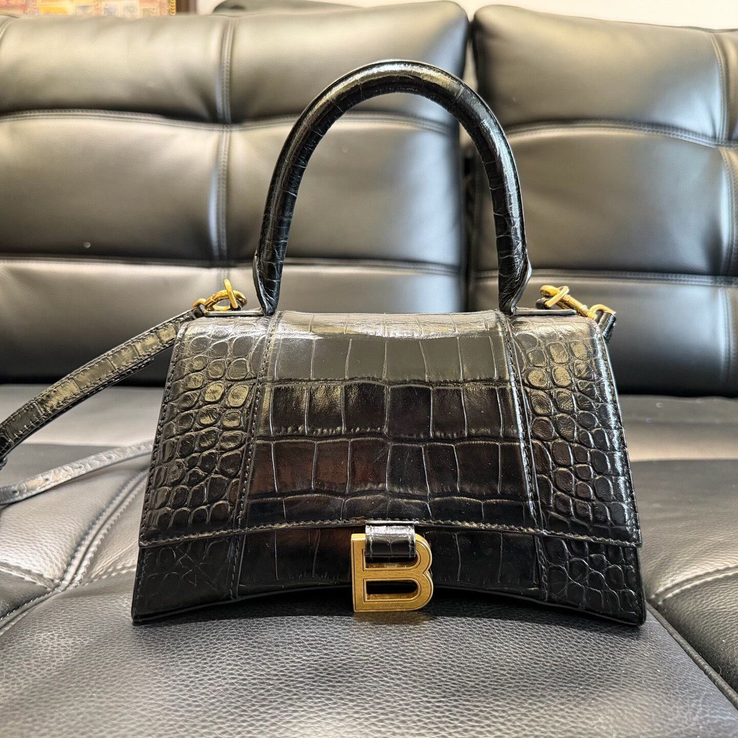 Louis Vuitton Louis Vuitton Leather Black Shoulder Bag OS Women Size ONE SIZE - 1 Thumbnail
