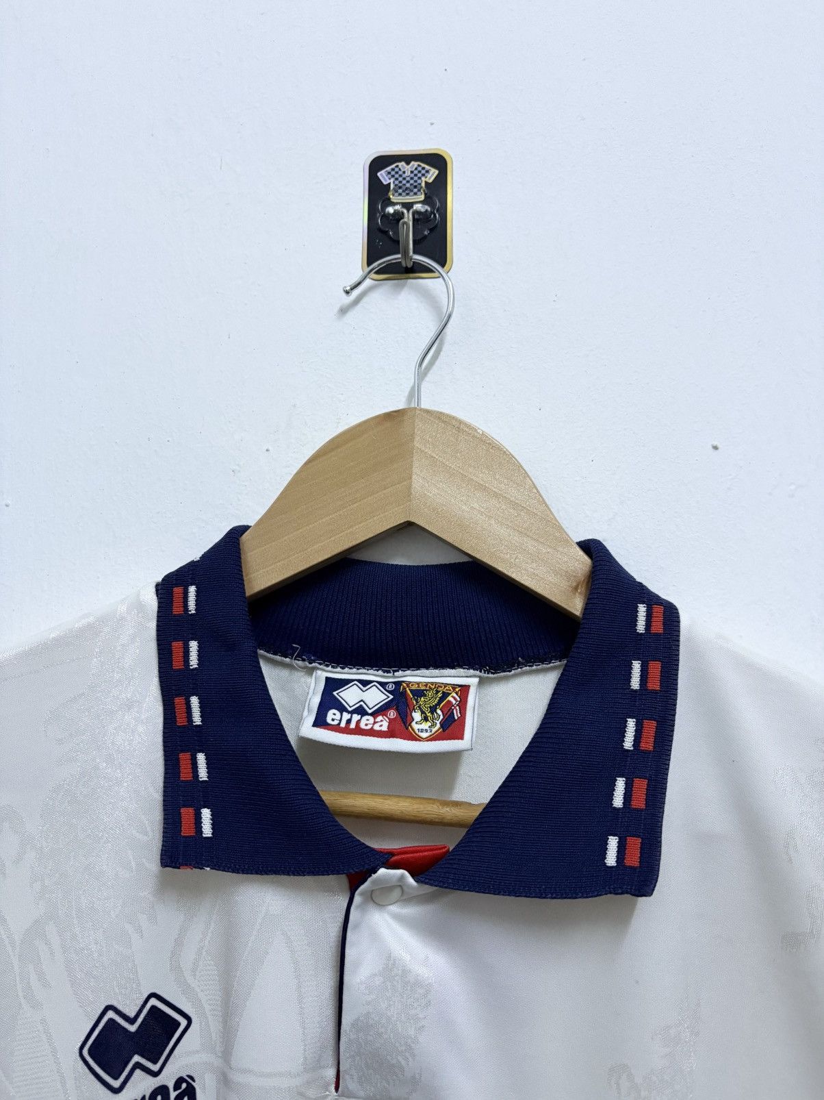 Vintage Vintage 90's Errea Genoa Away - Kazu 11 Football Shirt Size US L / EU 52-54 / 3 - 10 Thumbnail