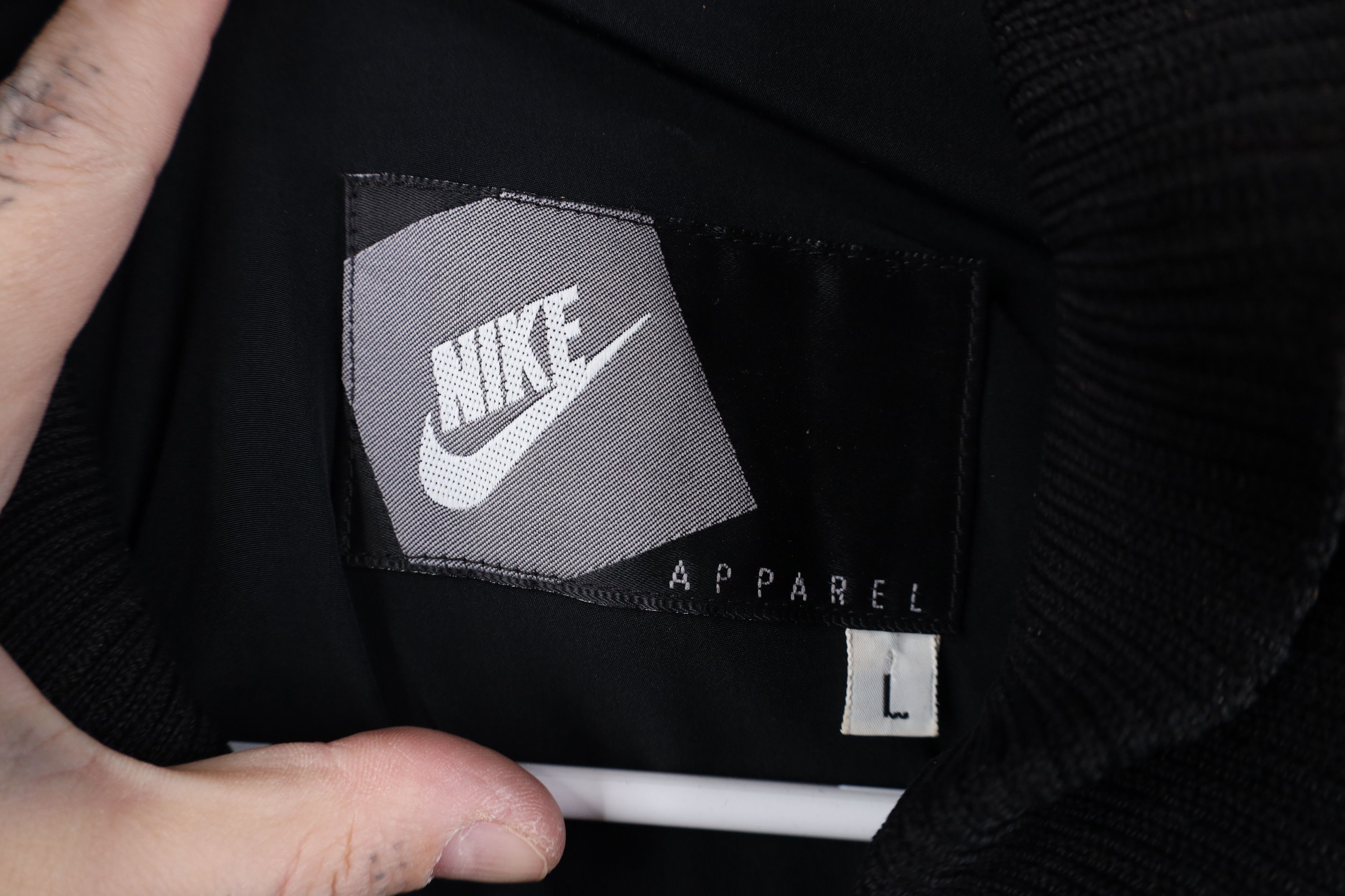 Nike Vintage 90s Nike Racing Team James Satin Bomber Jacket Black Size US L / EU 52-54 / 3 - 9 Thumbnail