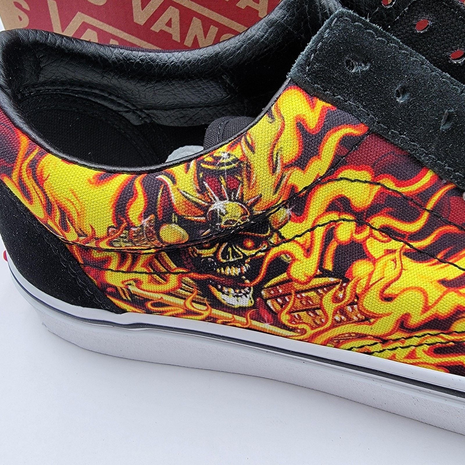 Vans Vans Old Skool Mens Sz 12 Black Samurai Rising Flames Skate Size US 12 / EU 45 - 10 Thumbnail