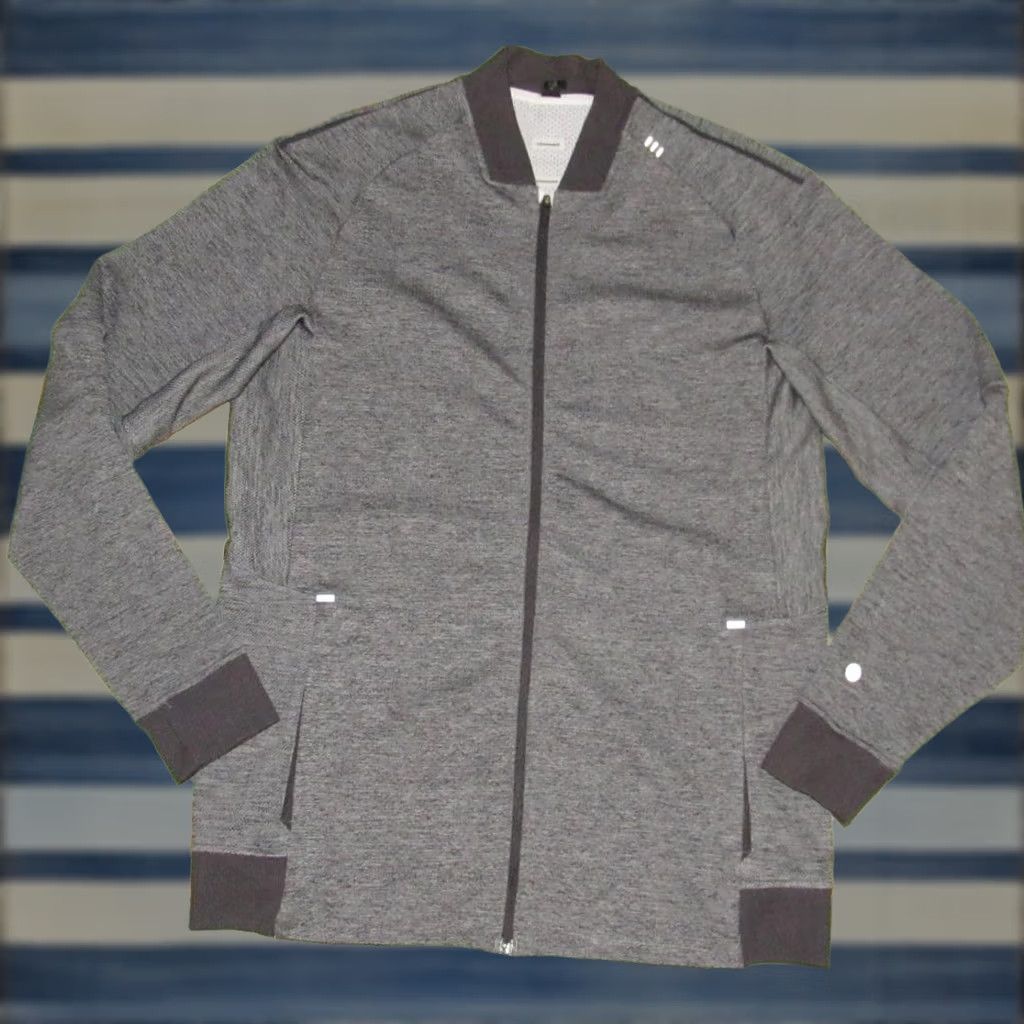 Lululemon LULULEMON Textured Tech Bomber Jacket Grey Small Mens Size US S / EU 44-46 / 1 - 1 Thumbnail