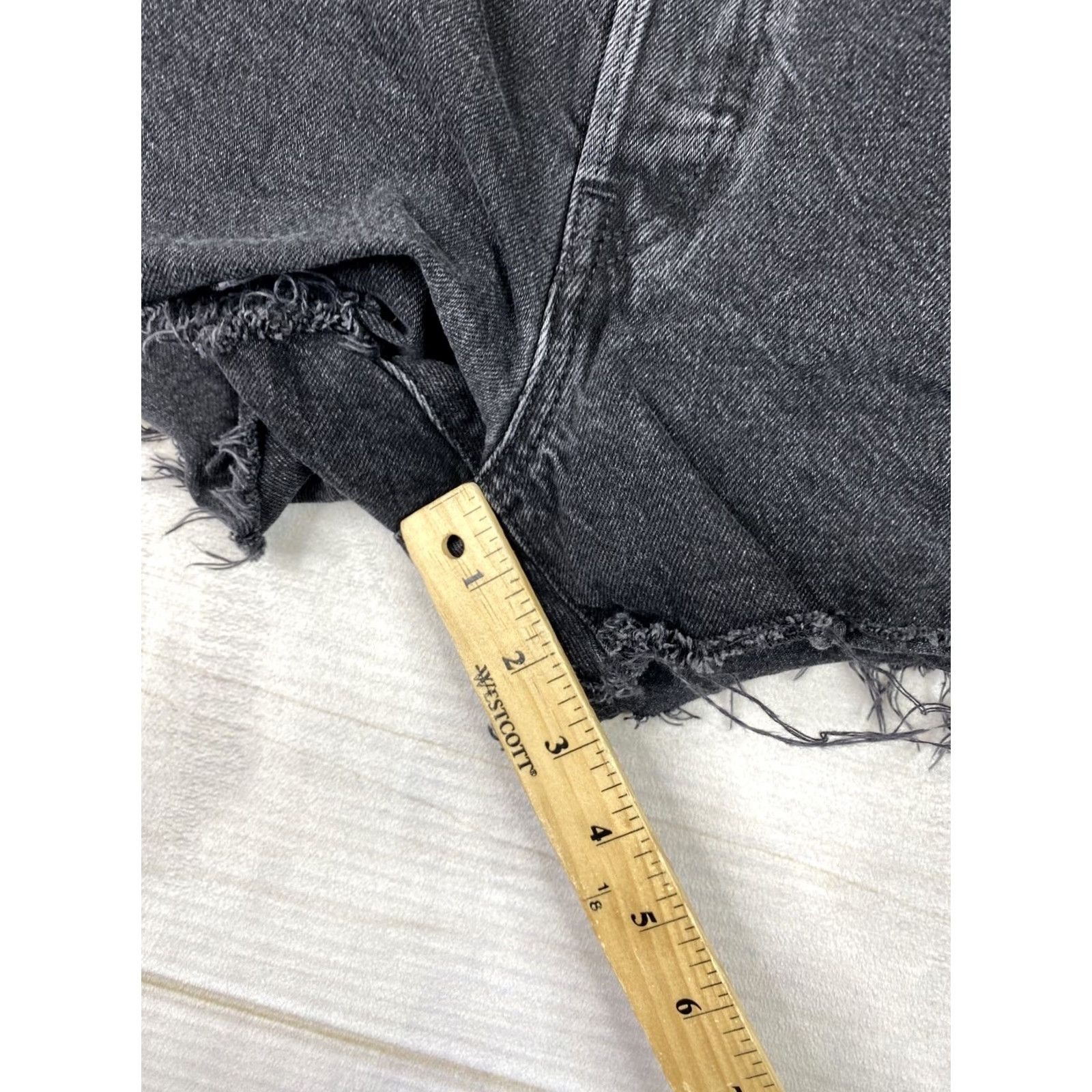 Levi's Levi’s 501 Jean Shorts Womens Sz 30 Black Cut Off Shortie Button Fly Fringe Logo Denim Shorts Slim Fit Reg Regular Womens Size 30" / US 8 / IT 44 - 6 Thumbnail