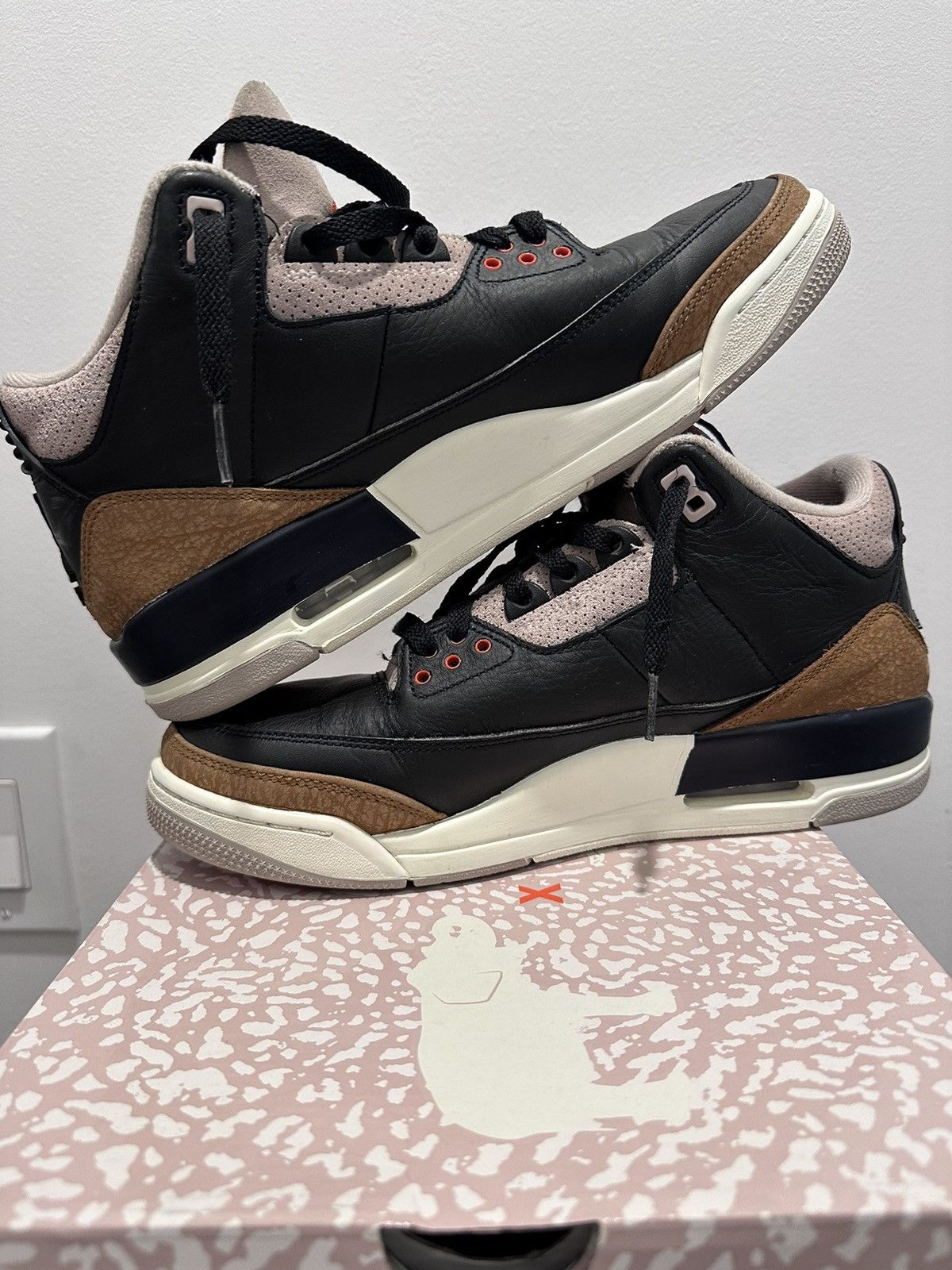 Jordan Brand Jordan 3 Desert Elephant Size US 10 / EU 43 - 7 Thumbnail