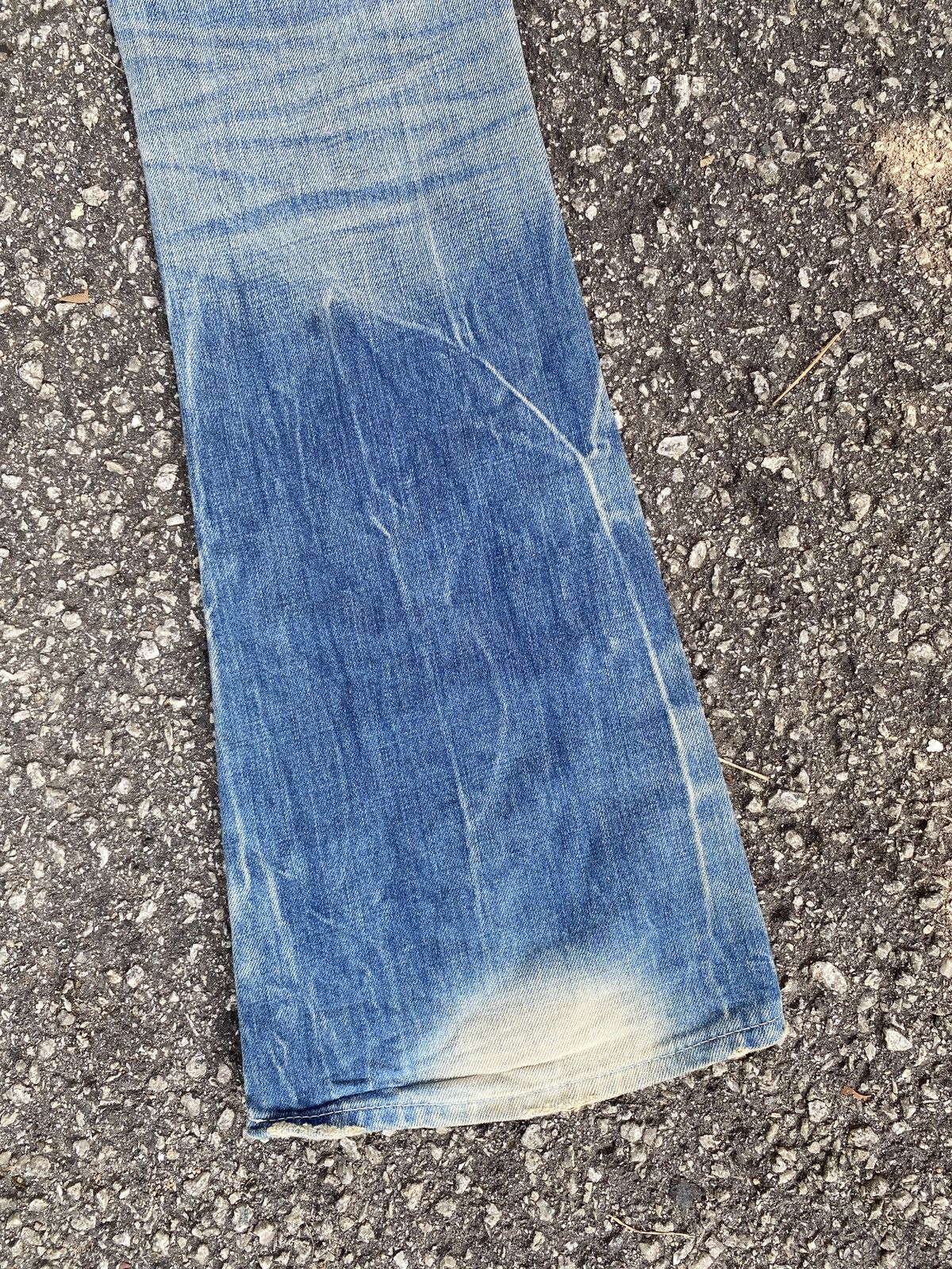 Japanese Brand × Tornado Mart × Vanquish Vanquish Japan Blue Washed Distressed Flare Denim Size US 32 / EU 48 - 13 Thumbnail
