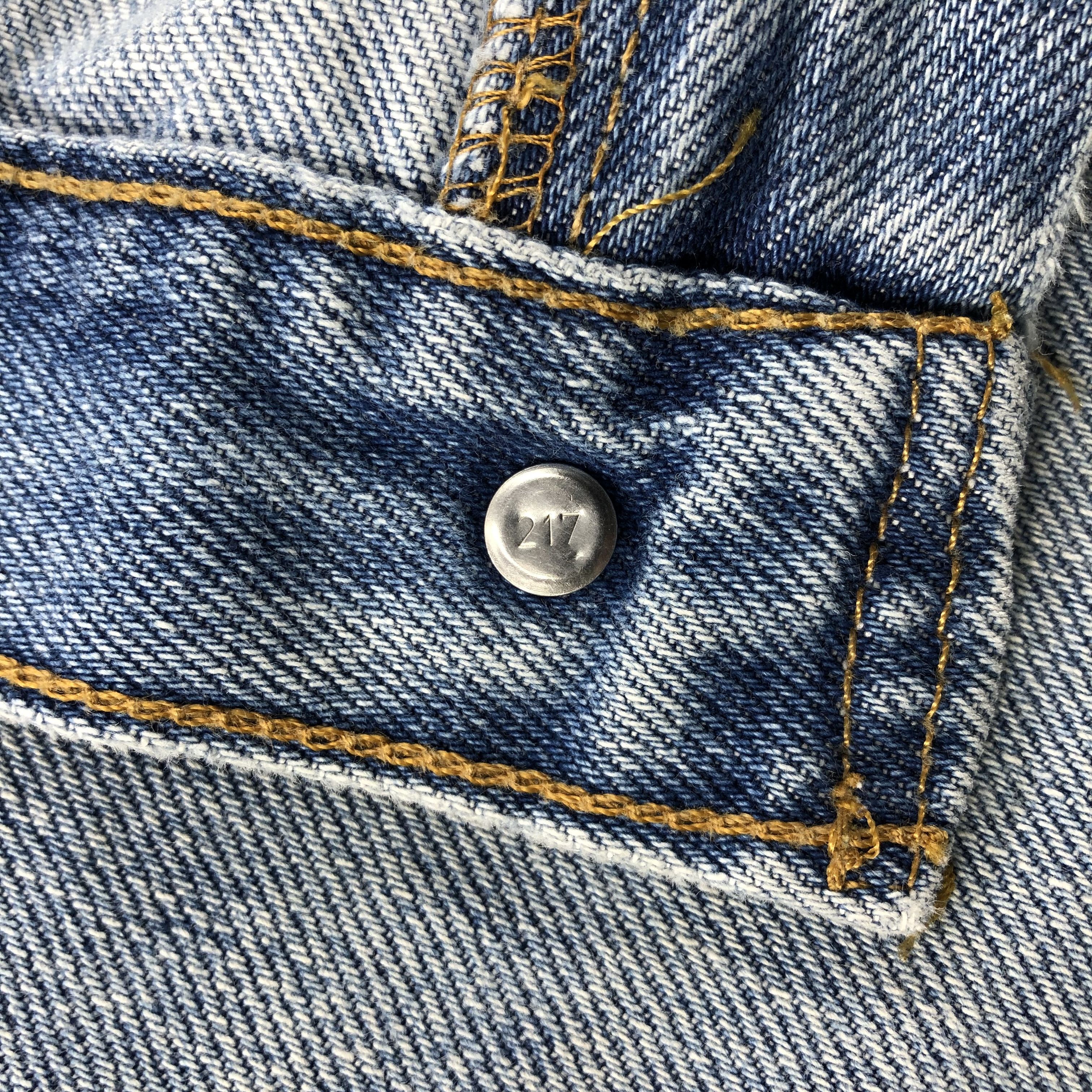 Levi's Vintage Levis 550 Jeans Relaxed Fit Denim KJ626 Size US 36 / EU 52 - 9 Thumbnail