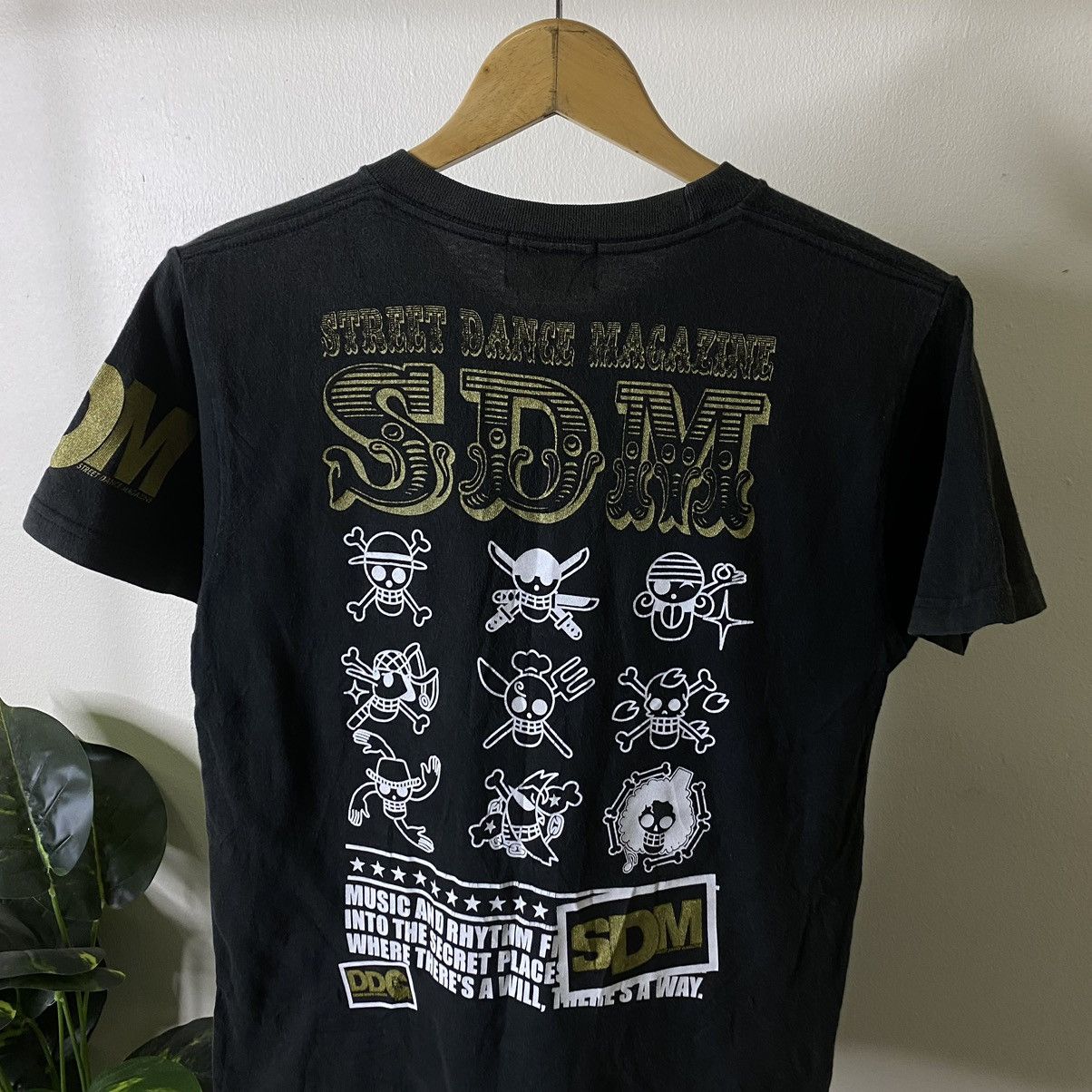 Japanese Brand Dance Dance Culture x One Piece King Of Pirates Anime Tee Size US S / EU 44-46 / 1 - 6 Thumbnail