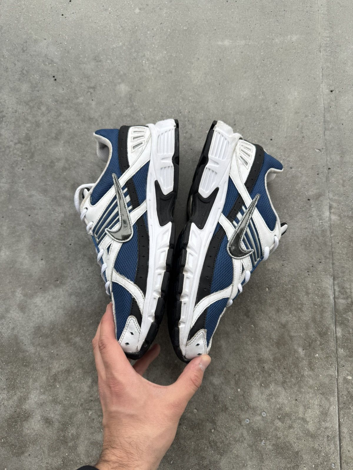 Nike × Vintage Vintage 2008 Nike Sneakers running shoes Size US 10 / EU 43 - 4 Thumbnail
