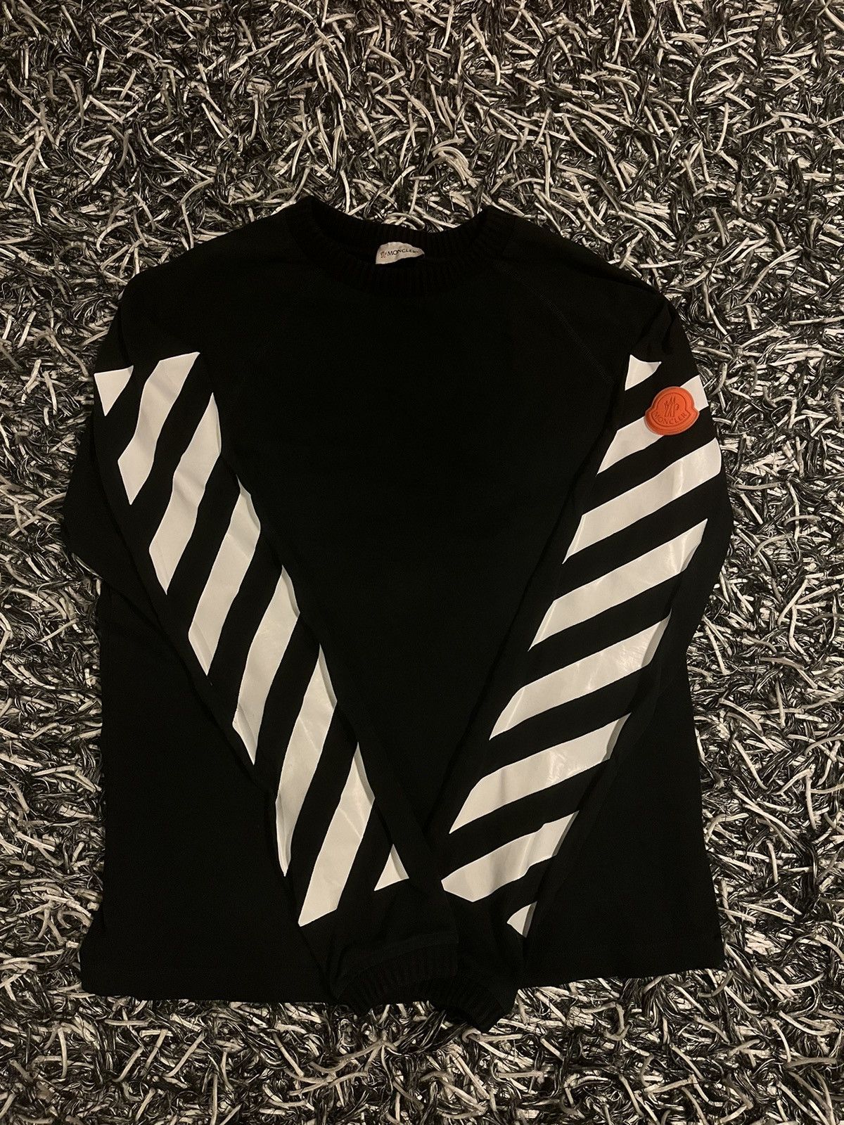 Moncler × Off-White Moncler x Off white long sleeve Size US S / EU 44-46 / 1 - 1 Thumbnail