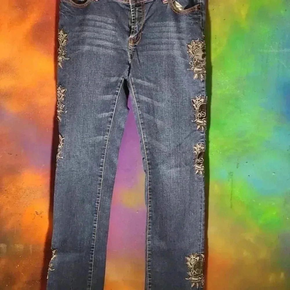 Ed Hardy Ed Hardy Women's Distressed Jeans with Skull Embroidery Size 28" / US 6 / IT 42 - 1 Thumbnail