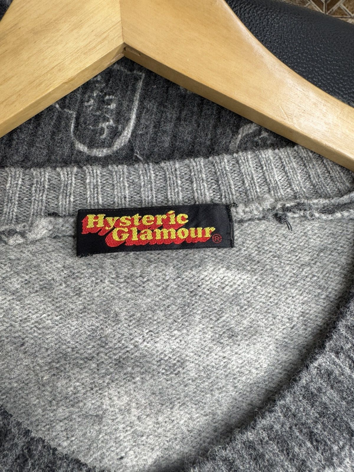 Hysteric Glamour HYSTERIC GLAMOUR LOVE BUZZ LOGO SWEATER Size S / US 4 / IT 40 - 6 Thumbnail