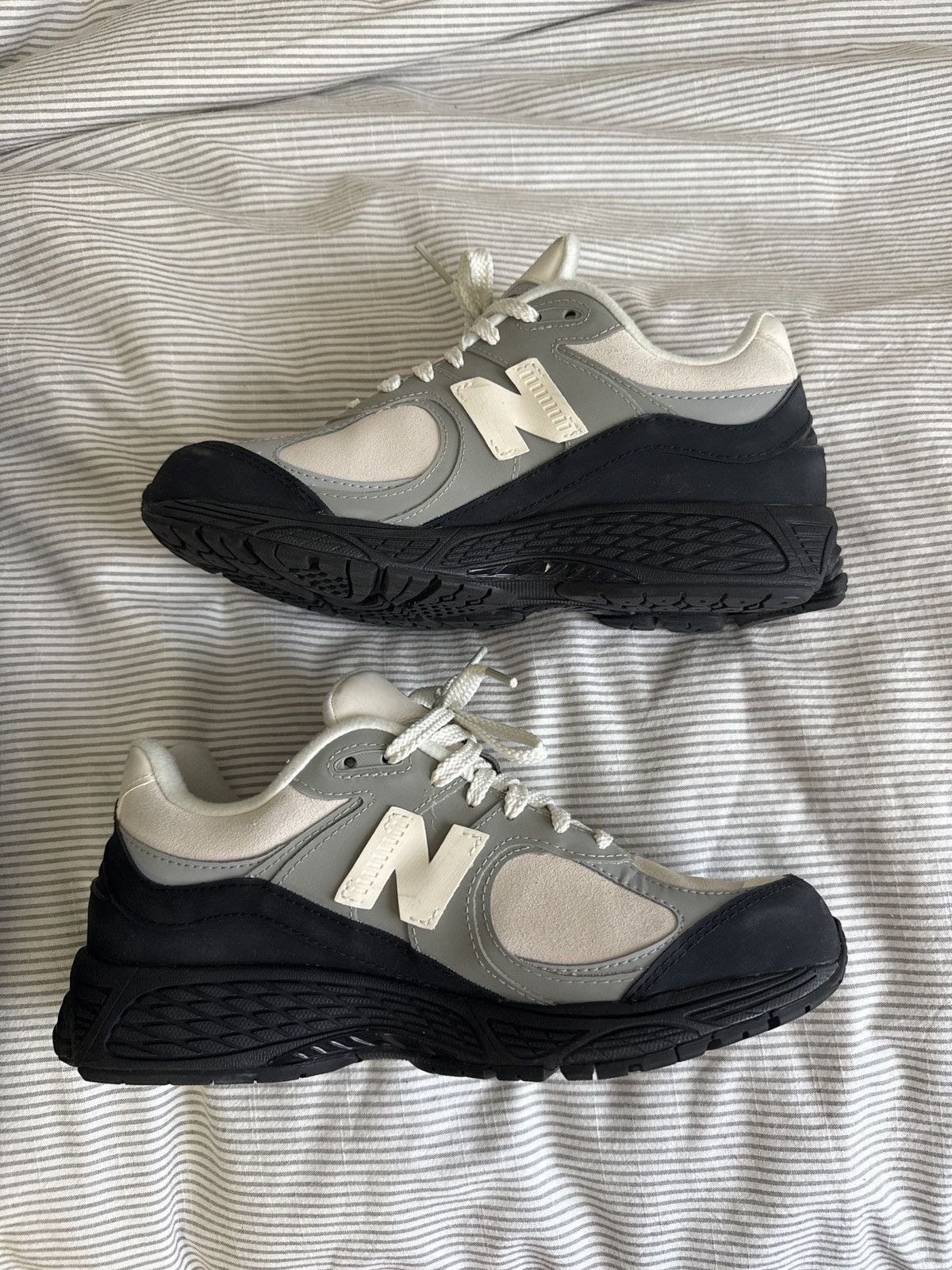 New Balance × The Basement The Basement New Balance 2002R Stone Grey Size US 7 / EU 40 - 5 Thumbnail