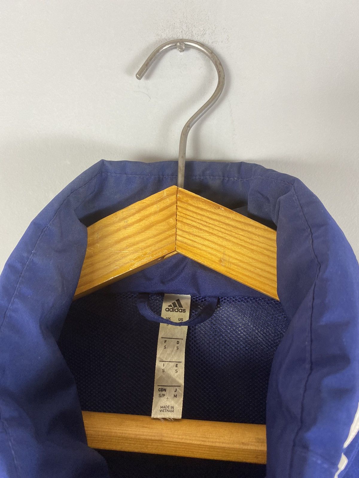 Adidas Vintage adidas Cardiff city jacket Size US S / EU 44-46 / 1 - 5 Thumbnail