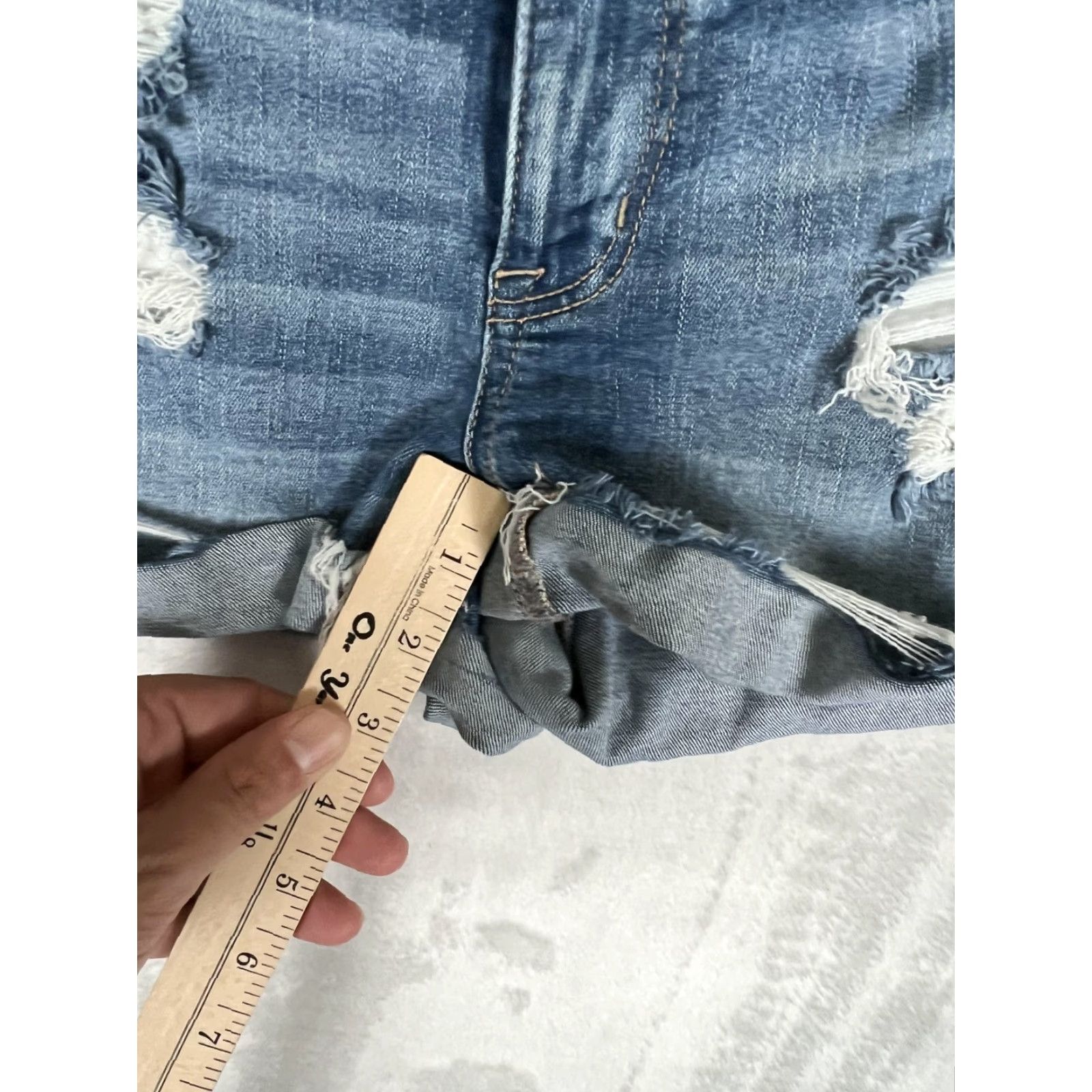 American Eagle Outfitters American Eagle Shorts Womens 8 Blue Hi-Rise Shortie Distressed Denim Cutoff Size 30" / US 8 / IT 44 - 2 Thumbnail
