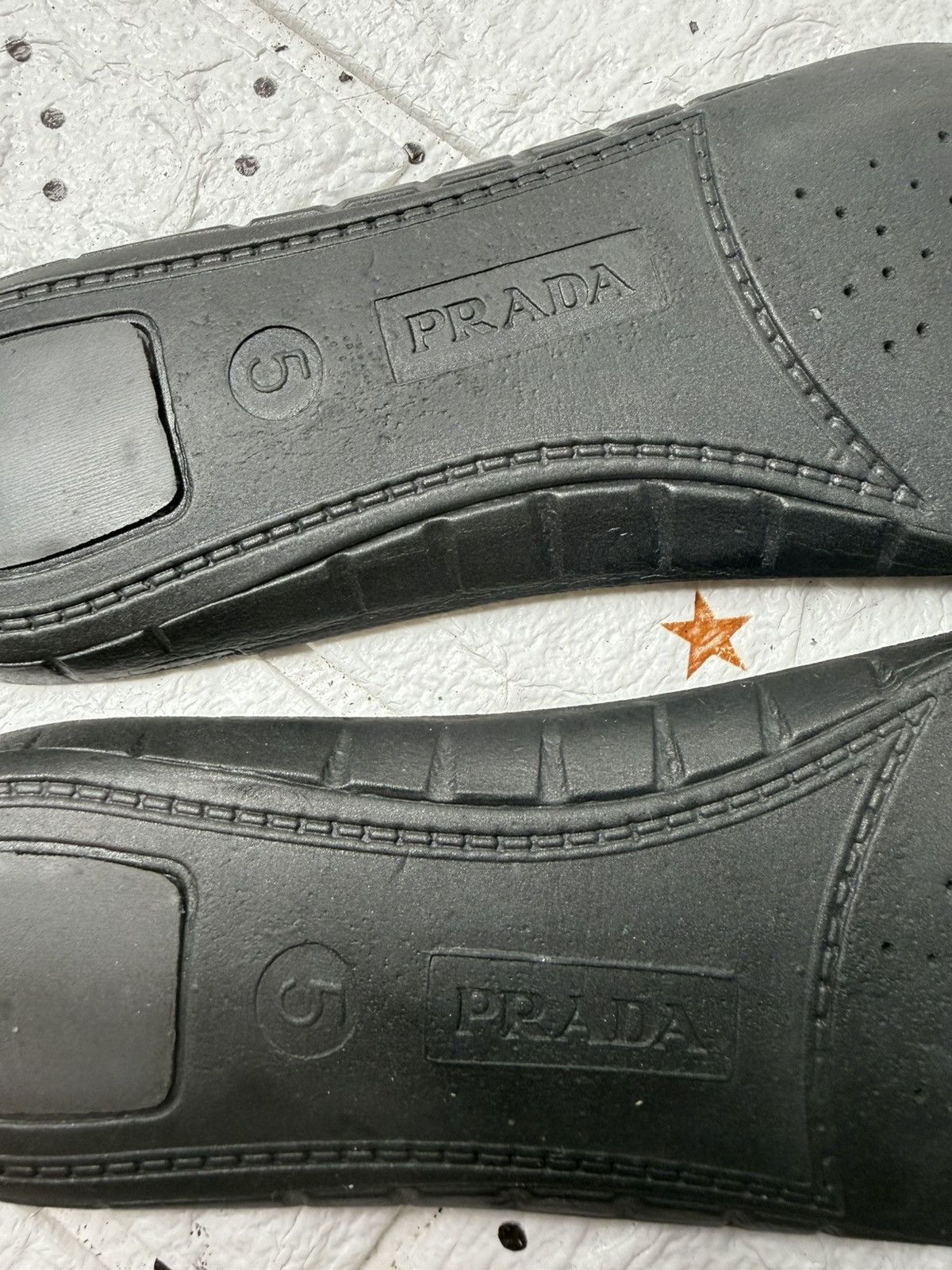 Prada Prada leather sneakers with side logo US7 UK5.5 EUR40 Black Size US 7 / EU 40 - 17 Thumbnail