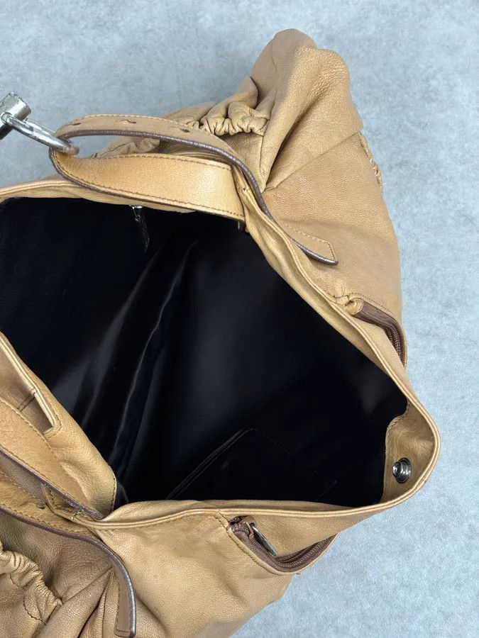 Yves Saint Laurent 2000s Yves Saint Laurent Tan Horn Muse Hobo Leather Bag Size ONE SIZE - 11 Thumbnail