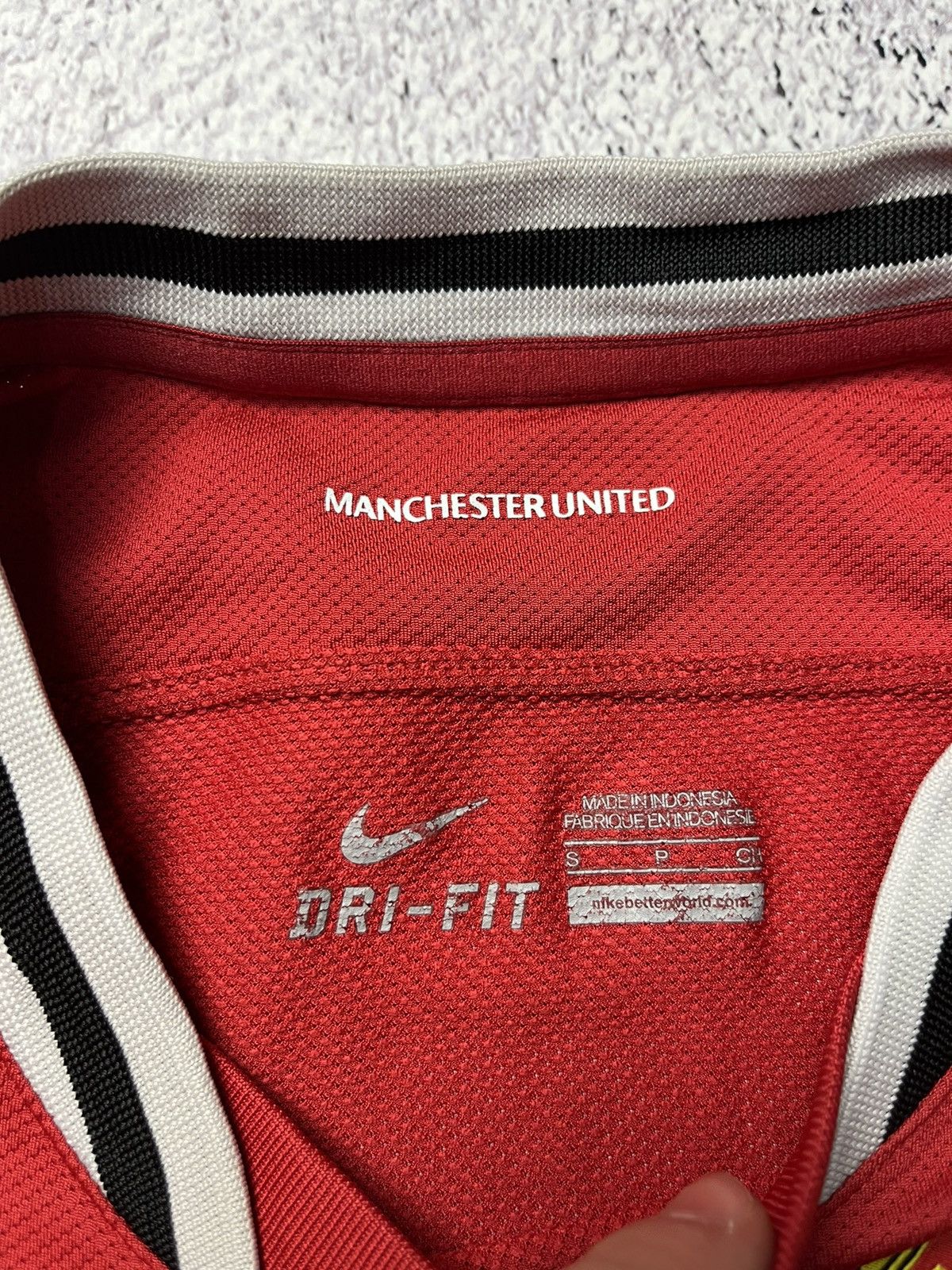 Nike Blokecore Nike Manchester United 2011 2012 Home Shirt Jersey Size US S / EU 44-46 / 1 - 9 Thumbnail