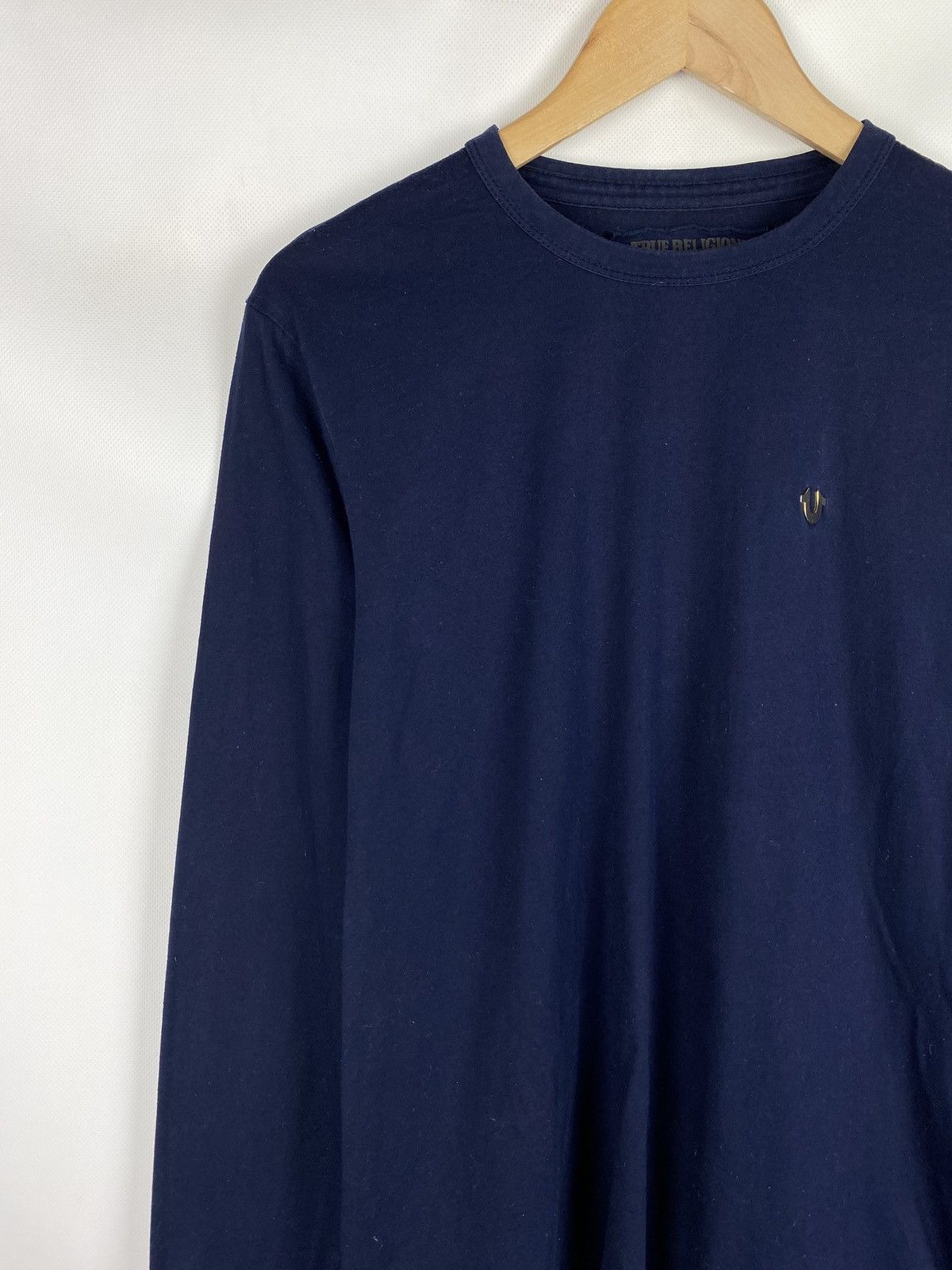 True Religion True Religion men’s long sleeve t shirt size L Size US L / EU 52-54 / 3 - 4 Thumbnail