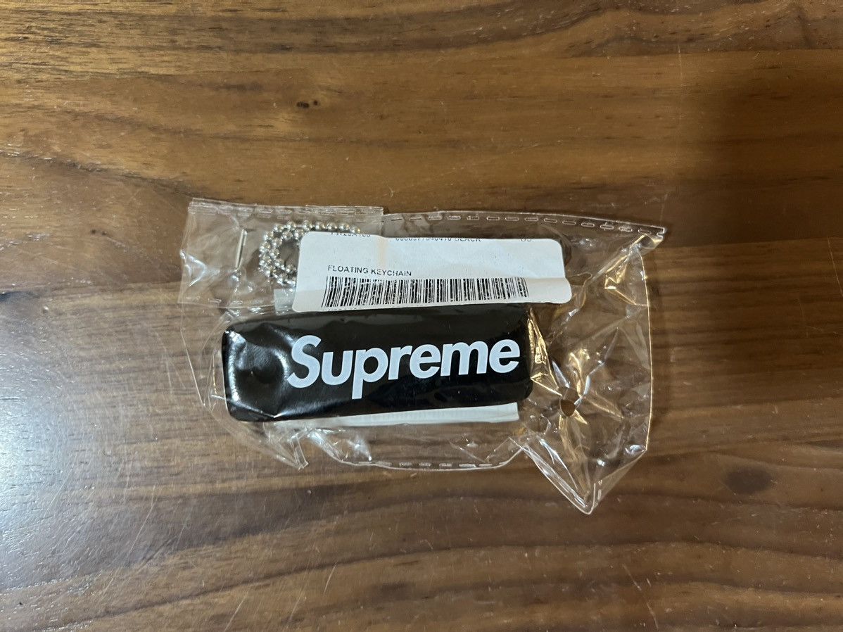 Supreme Supreme Floating Keychain Black SS24 Classic Box Logo NWT Size ONE SIZE - 2 Thumbnail