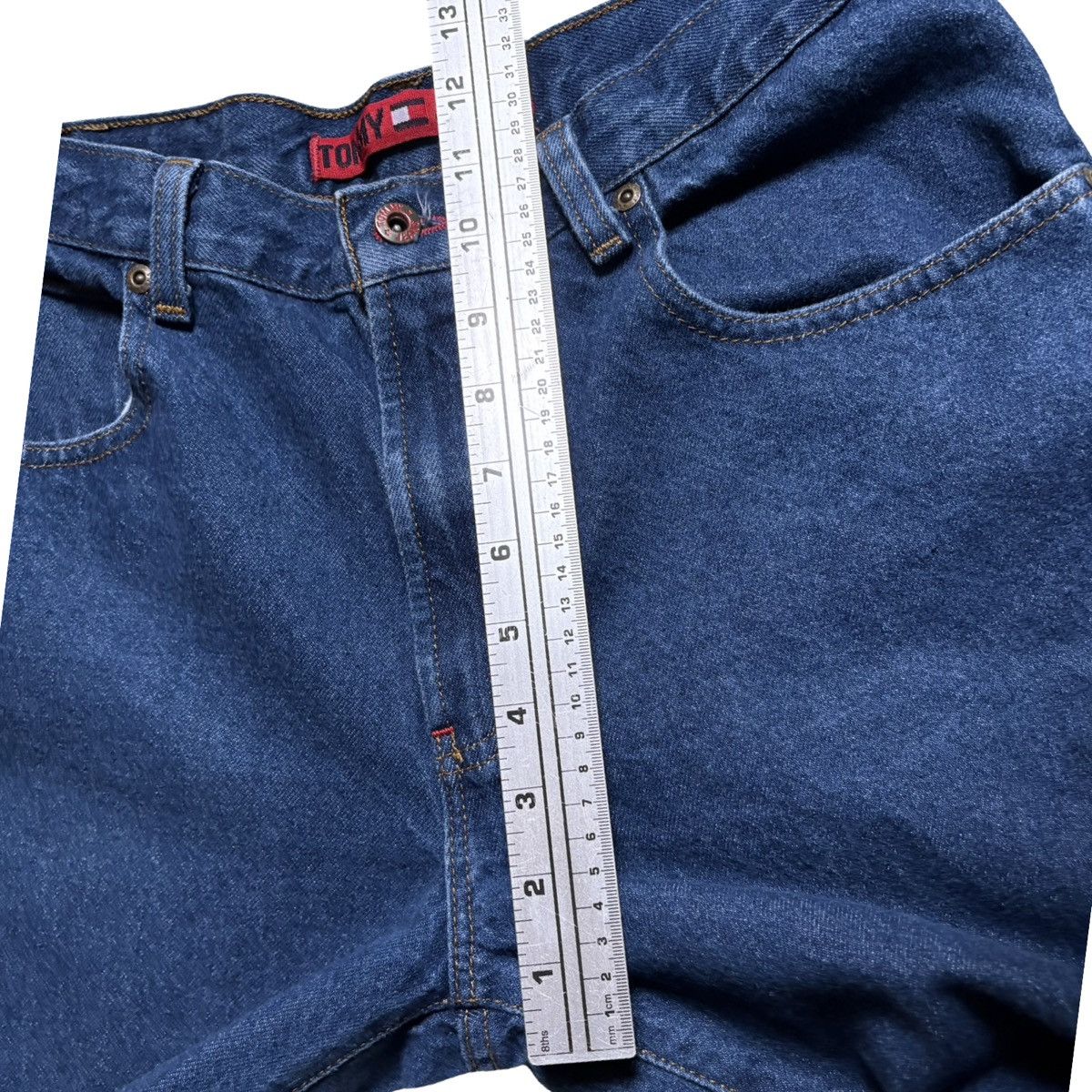 Tommy Hilfiger Vintage 90s Tommy Hilfiger Jeans Loose Fit Dark Wash 30X29 Size US 30 / EU 46 - 6 Thumbnail