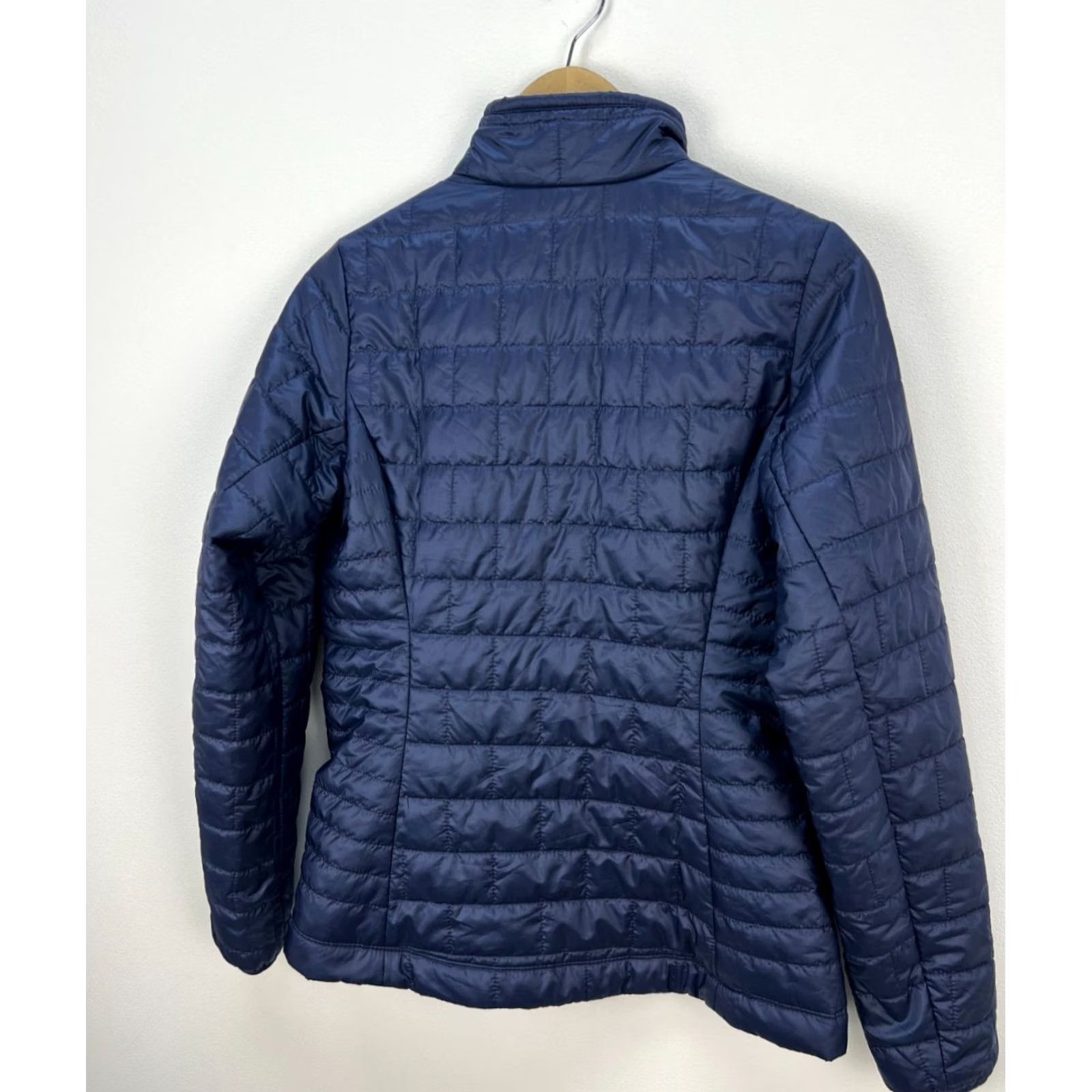 Patagonia Patagonia Jacket Womens Nano Puff Size S Navy Insulated Lightweight Size S / US 4 / IT 40 - 3 Thumbnail