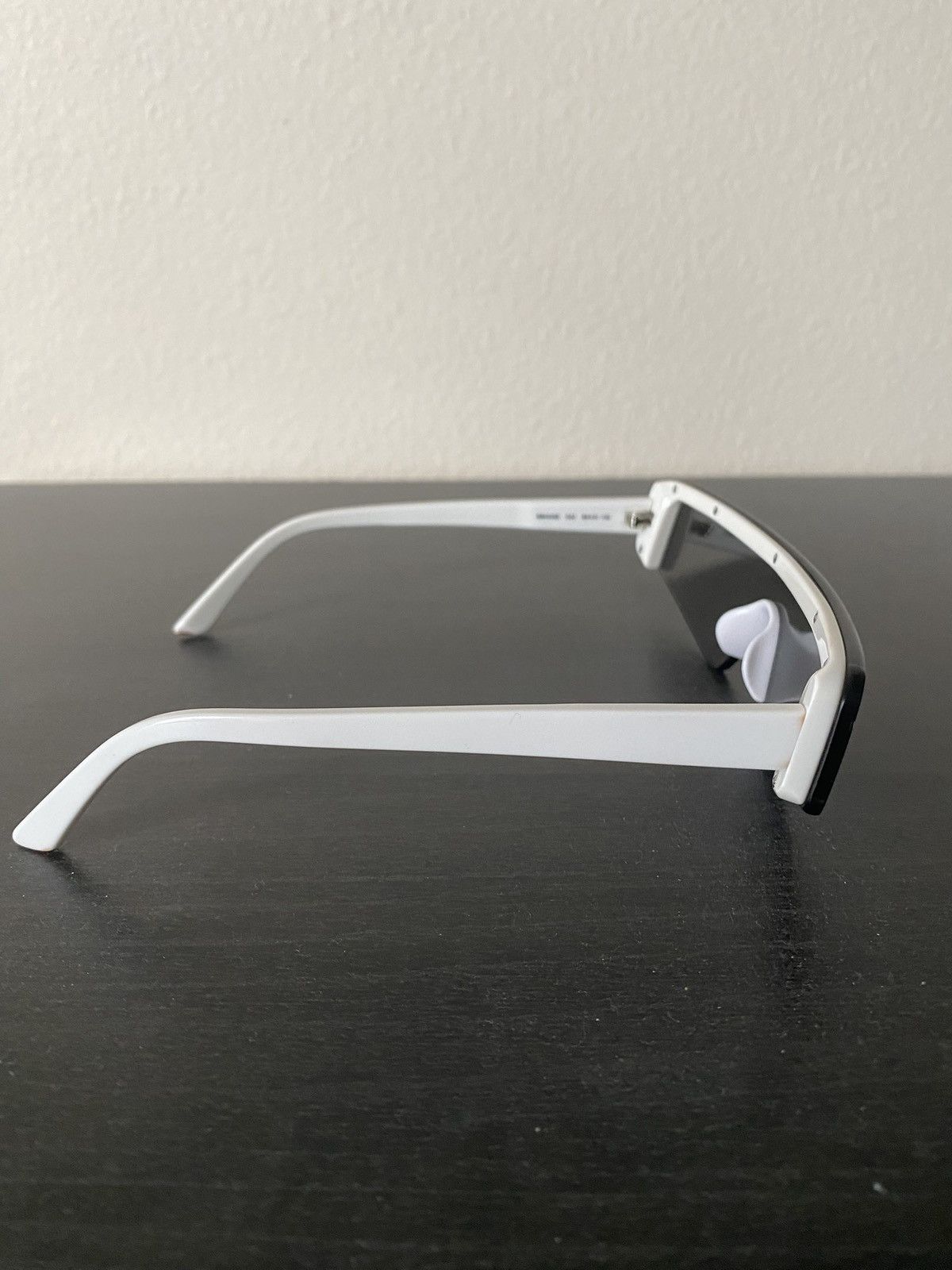 Balenciaga Balenciaga Shield Sunglasses White Size ONE SIZE - 4 Thumbnail