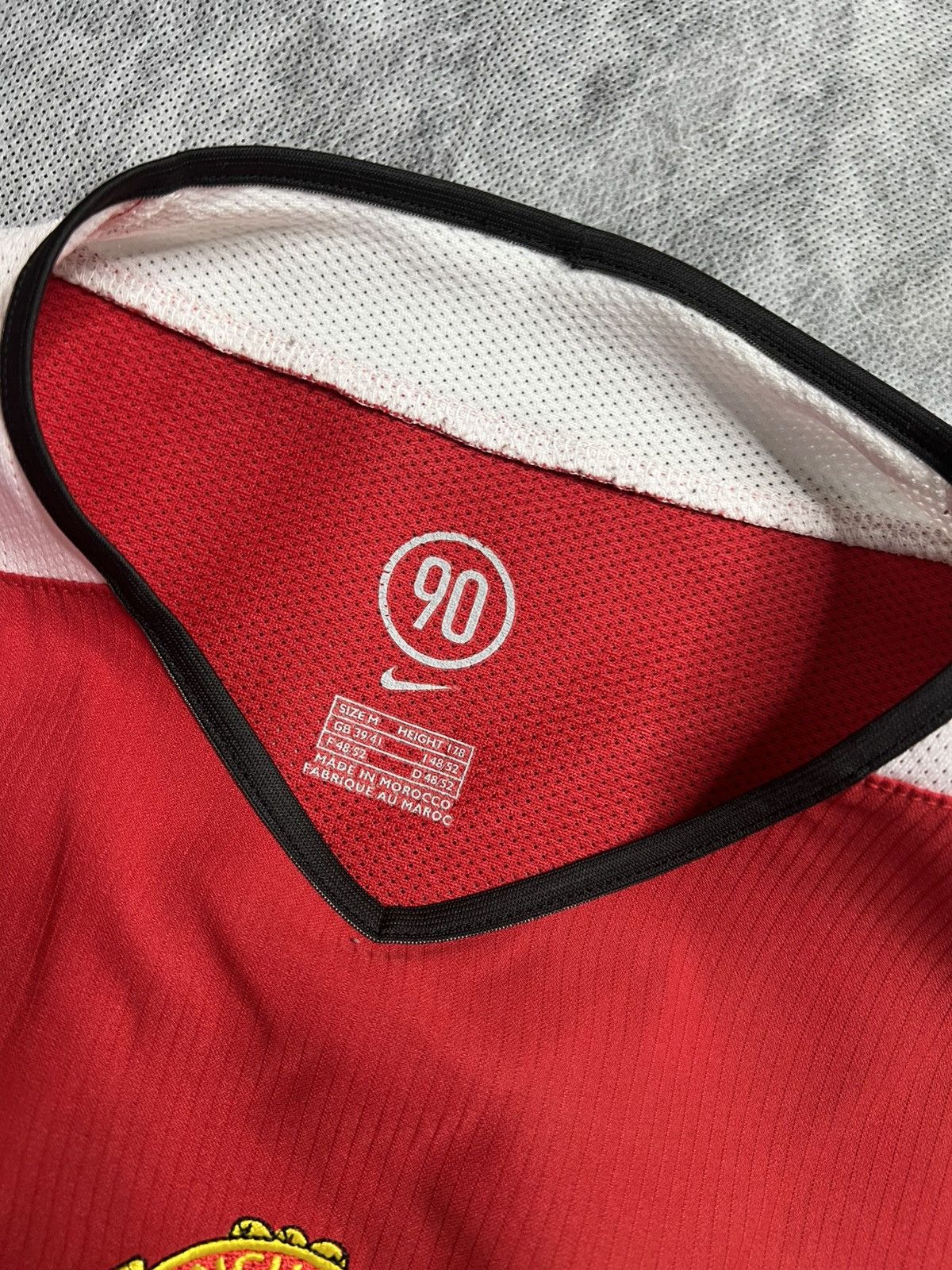 Nike Manchester United 2004 Vintage Home Soccer Jersey Size US M / EU 48-50 / 2 - 5 Thumbnail
