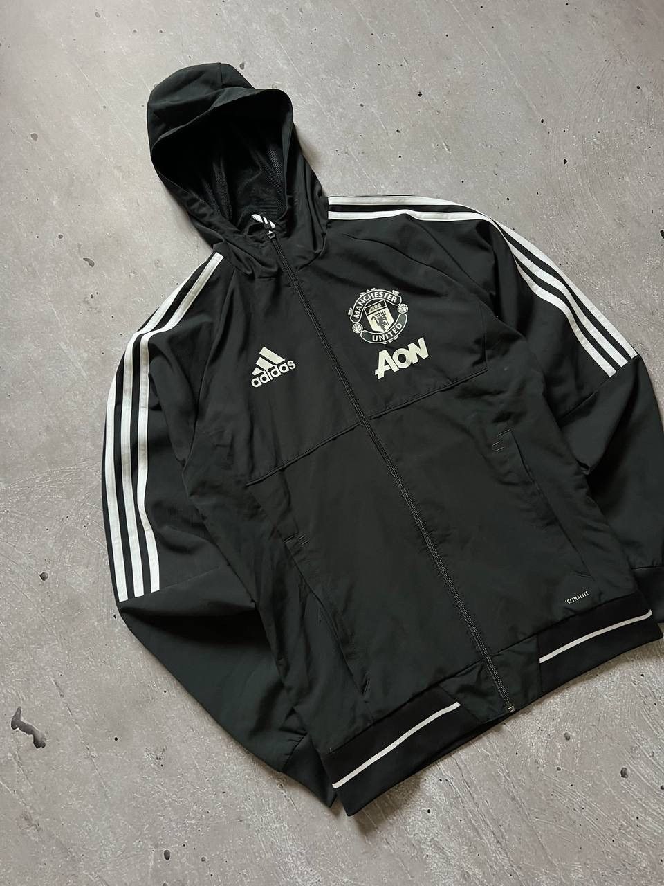 Adidas ADIDAS MEN FC MANCHESTER UNITED 2017/2018 JACKET FOOTBALL XS Size US XS / EU 42 / 0 - 1 Thumbnail