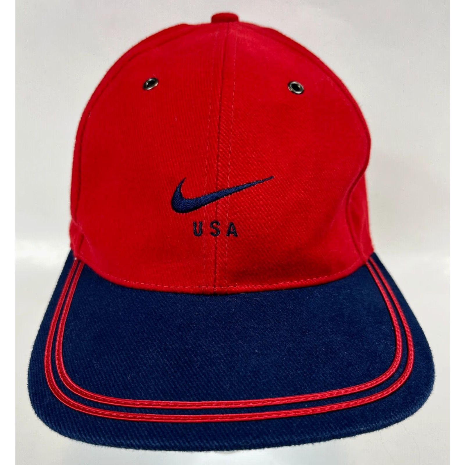Nike VINTAGE Nike USA Strapback Hat Cap Embroidered Swoosh Red One Size Adult Mens Womens Unisex Cap USA 100% Cotton Embroidered Baseball Hat Swoosh Size ONE SIZE - 2 Thumbnail