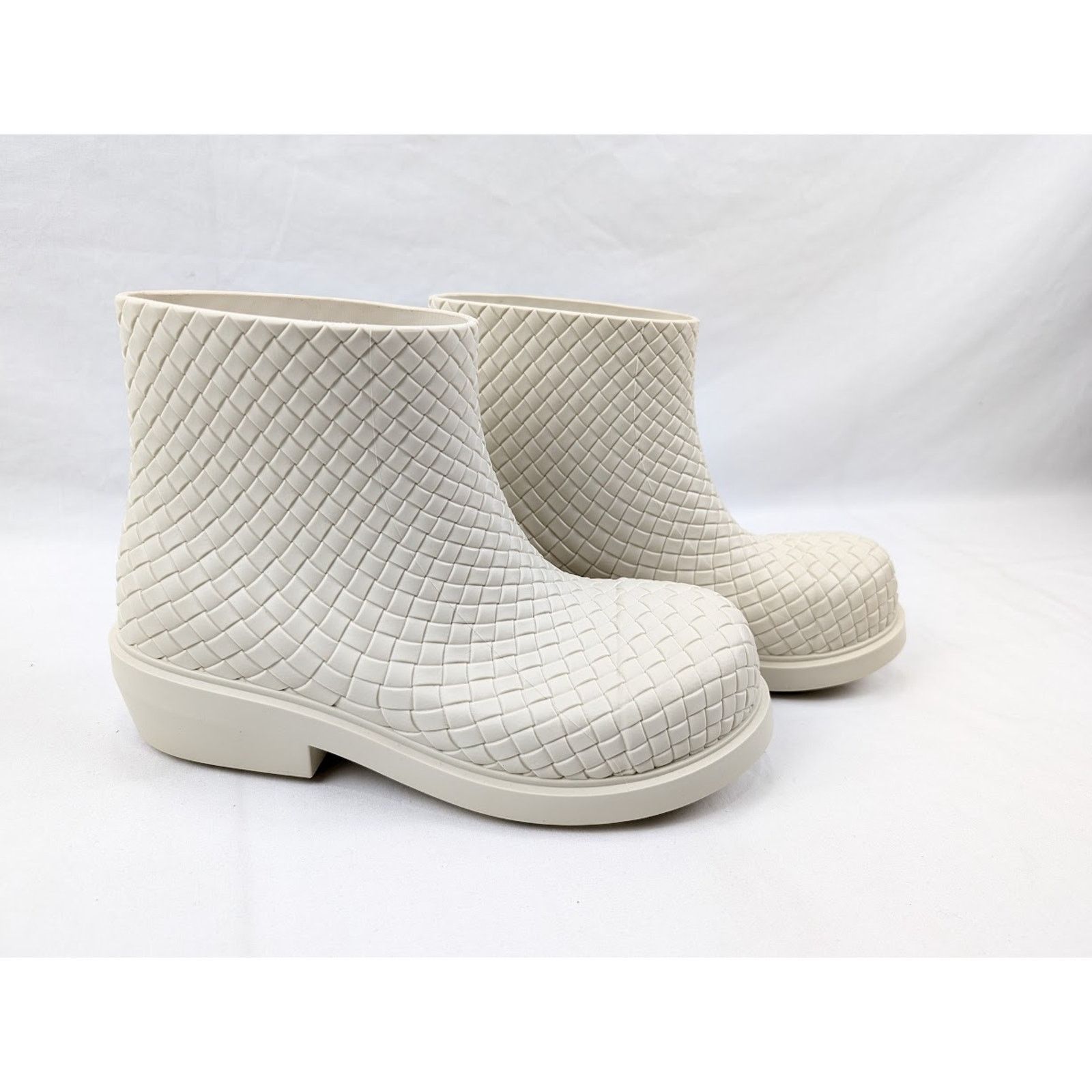 Bottega Veneta o1rshd1 Fireman Ankle Boots Biogum in Sea Salt Size US 11 / EU 44 - 11 Thumbnail