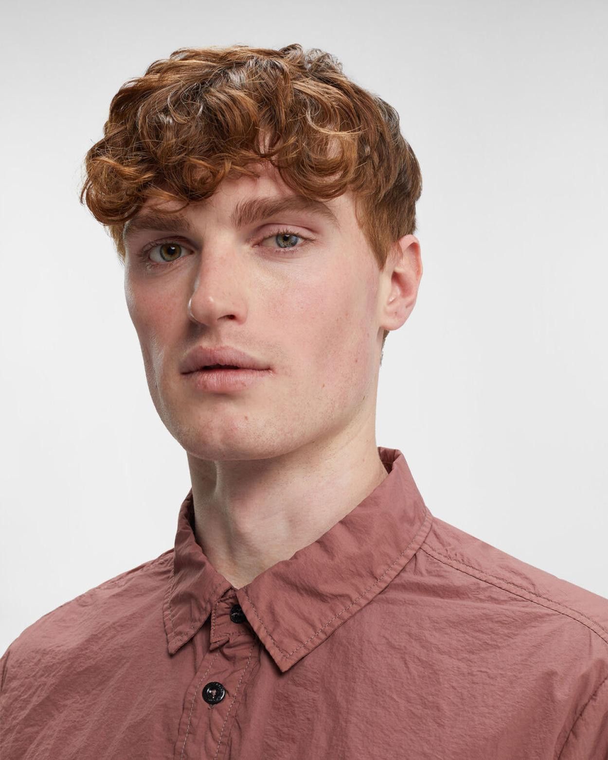 C.P. Company o1y1224 Solid Color Shirt in Brick Red Size US M / EU 48-50 / 2 - 5 Thumbnail