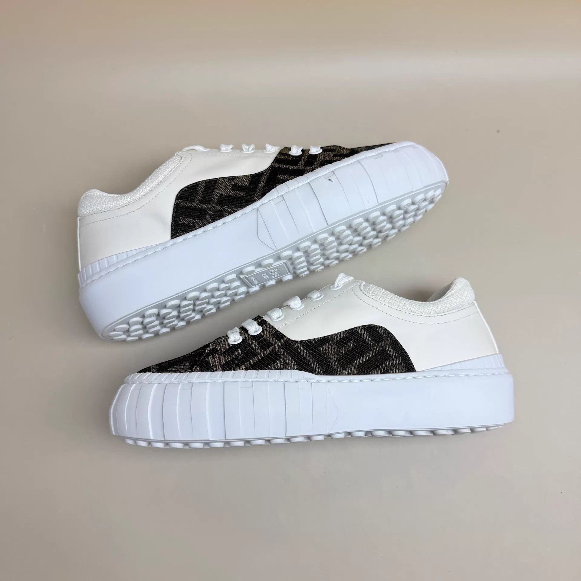 Fendi Fendi White & Brown AllOver Print Platform Shoe 37 Size US 6.5 / IT 36.5 - 5 Thumbnail