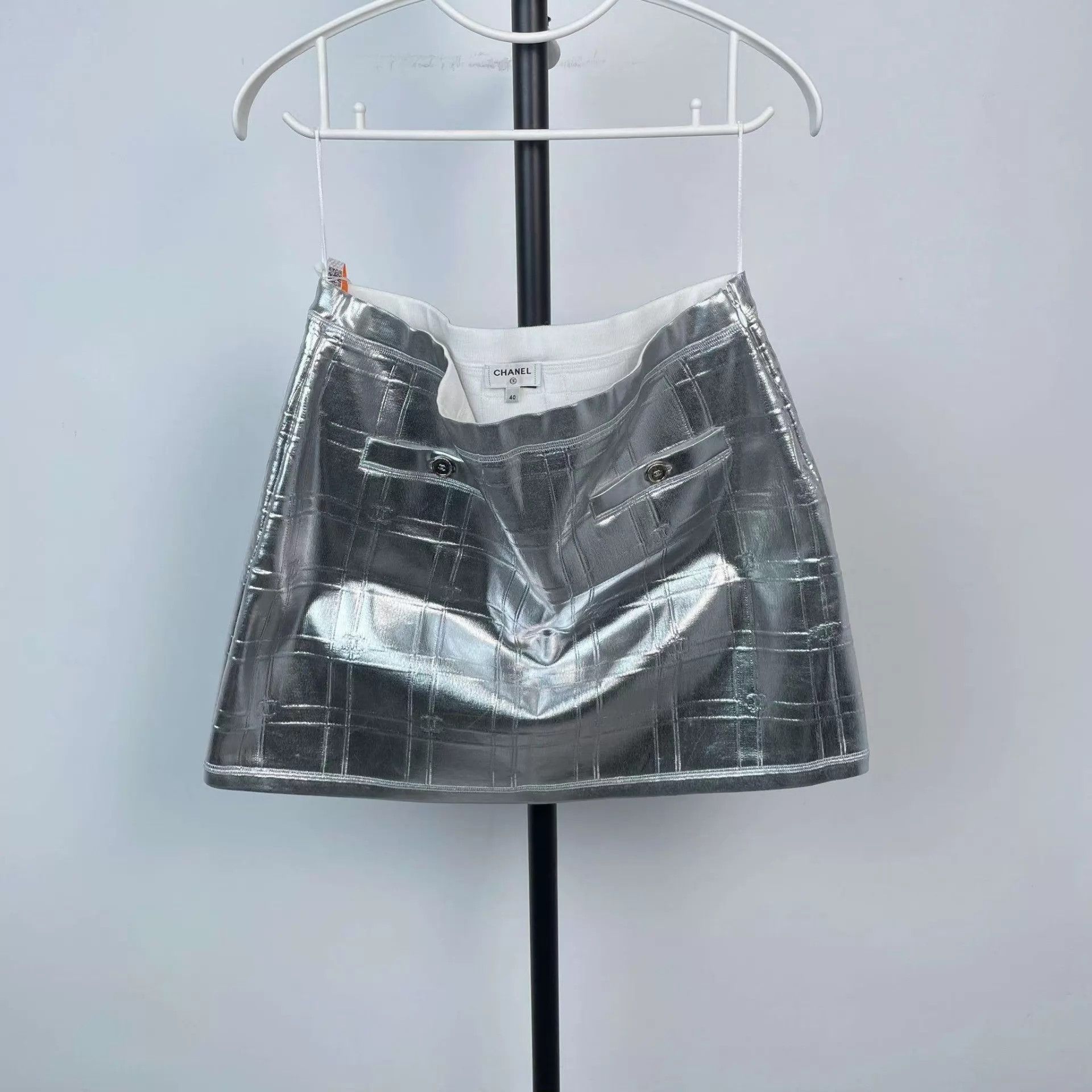 Chanel Chanel 25c Runway Quilted Silver Logo Skirt Size 40 Size 28" / US 6 / IT 42 - 1 Thumbnail