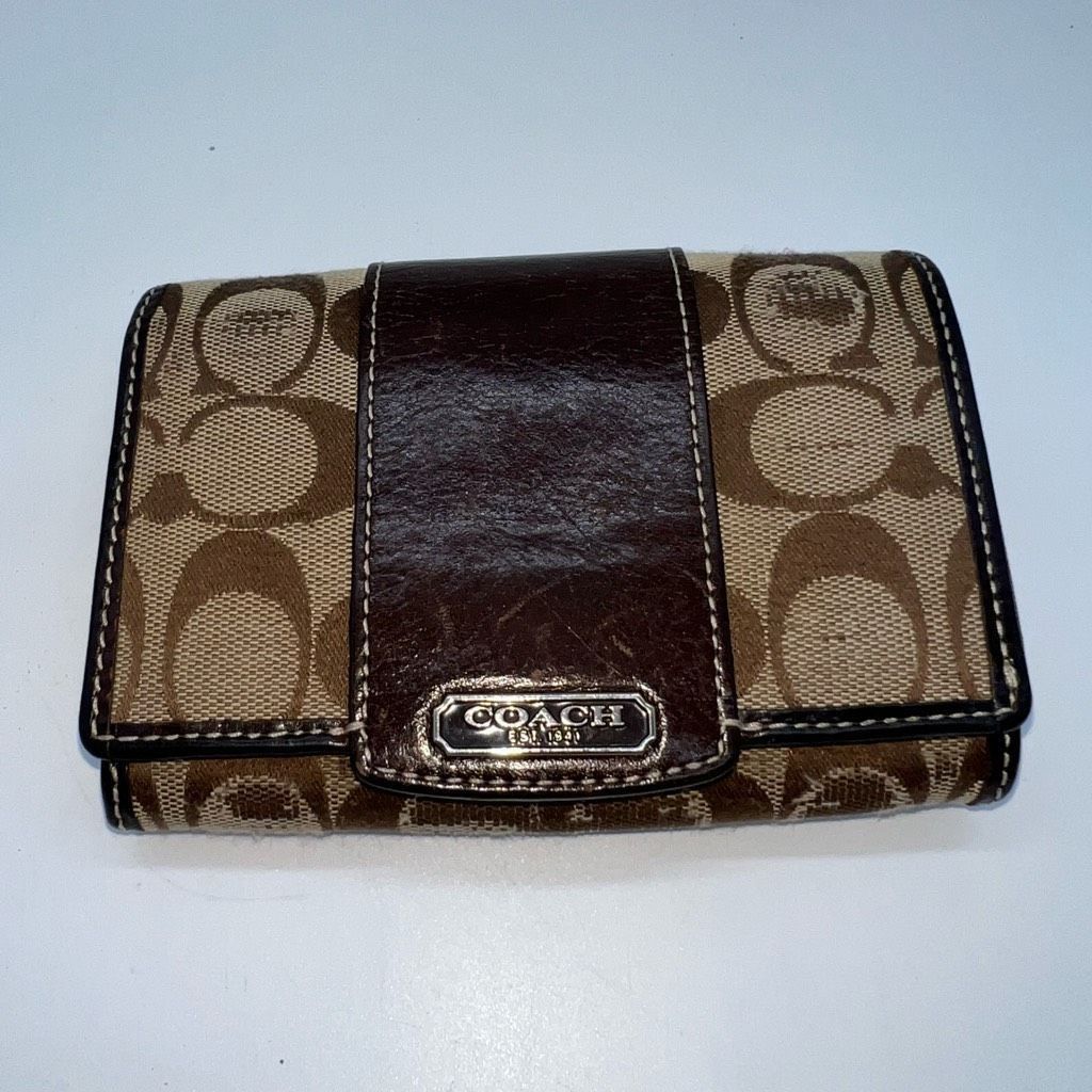 Coach Wallet Soho Signature Canvas Tan with Lavender interio