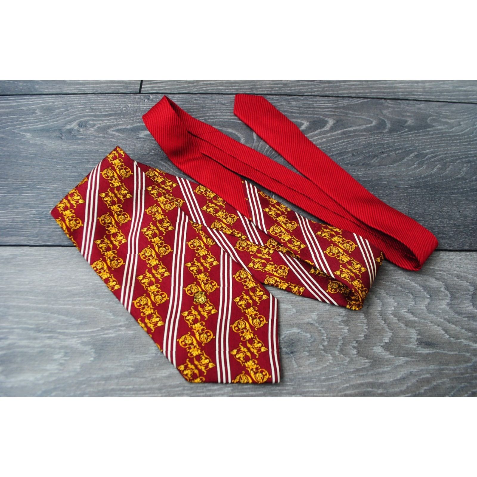 Versace VERSACE Red Tie 100% Silk Made in Italy Medusa Geometrical Striped Barocco Men Tie XS? Size ONE SIZE - 2 Thumbnail