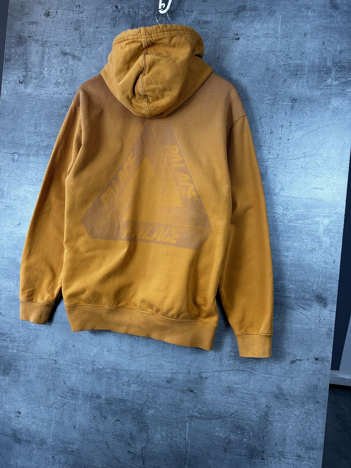 Palace Palace hoodie embroidered size M Size US M / EU 48-50 / 2 - 4 Thumbnail