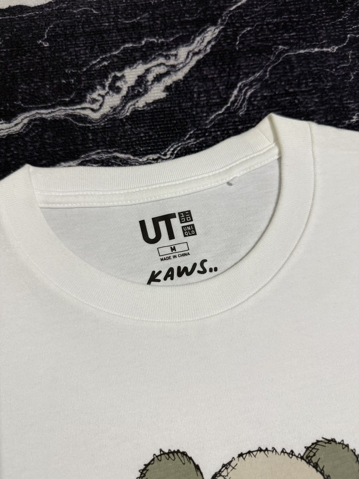 Kaws Uniqlo x kaws t shirt Size US M / EU 48-50 / 2 - 5 Thumbnail