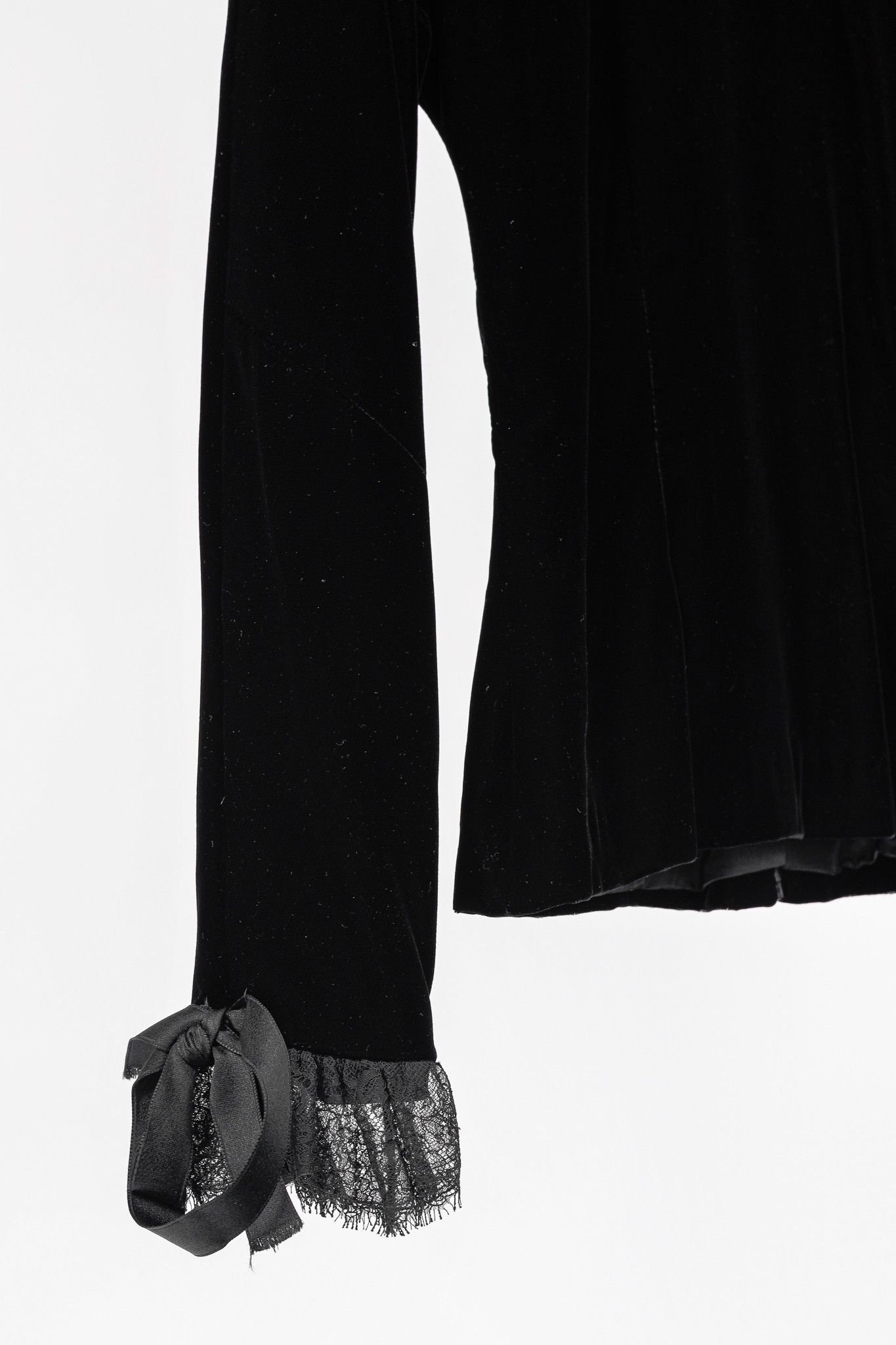 Vintage Carolyne Roehm Vintage Black Velvet Lace-Trim Top Size M / US 6-8 / IT 42-44 - 6 Thumbnail